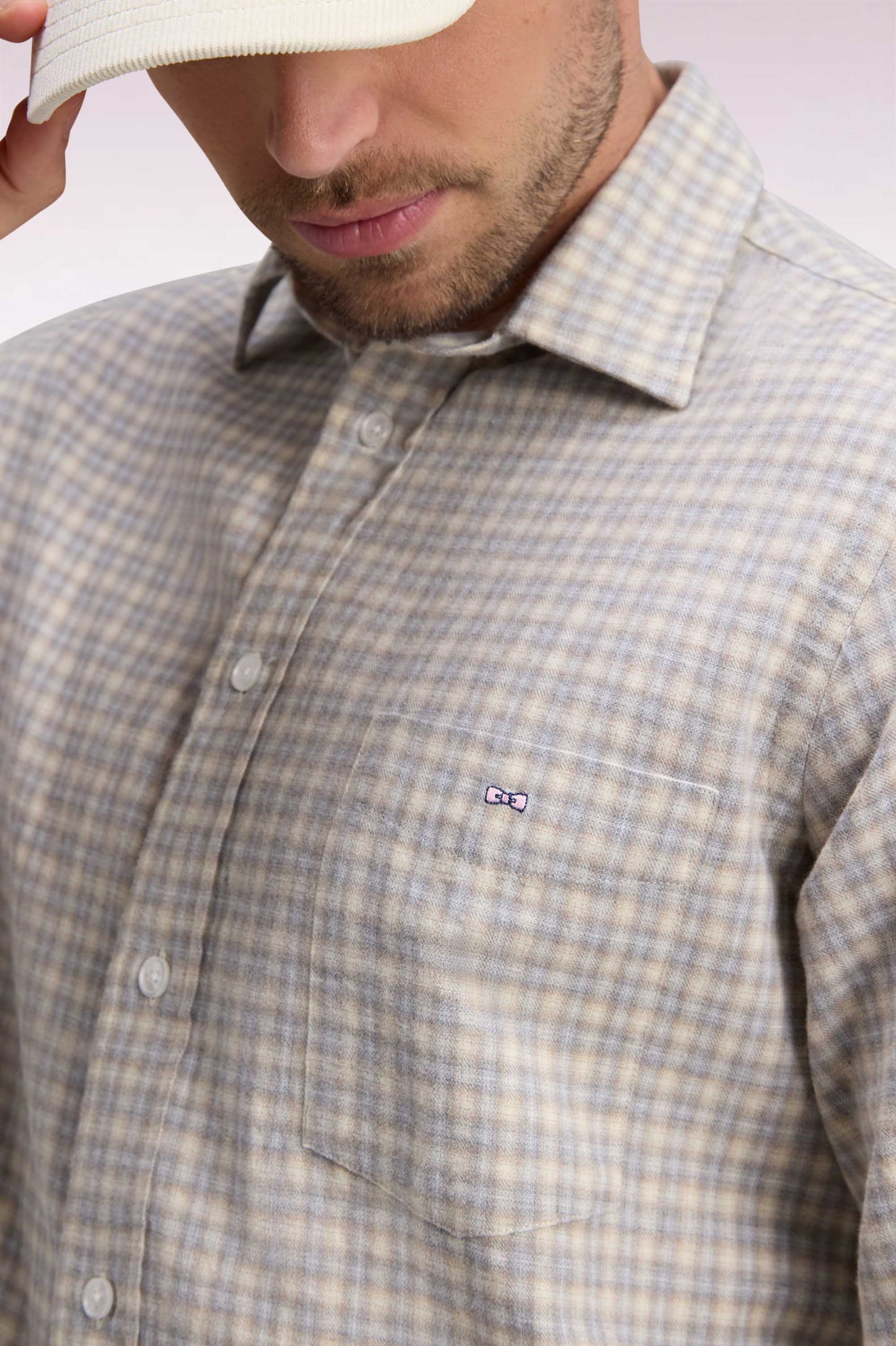 Chemise en coton à carreaux écrue coupe droite