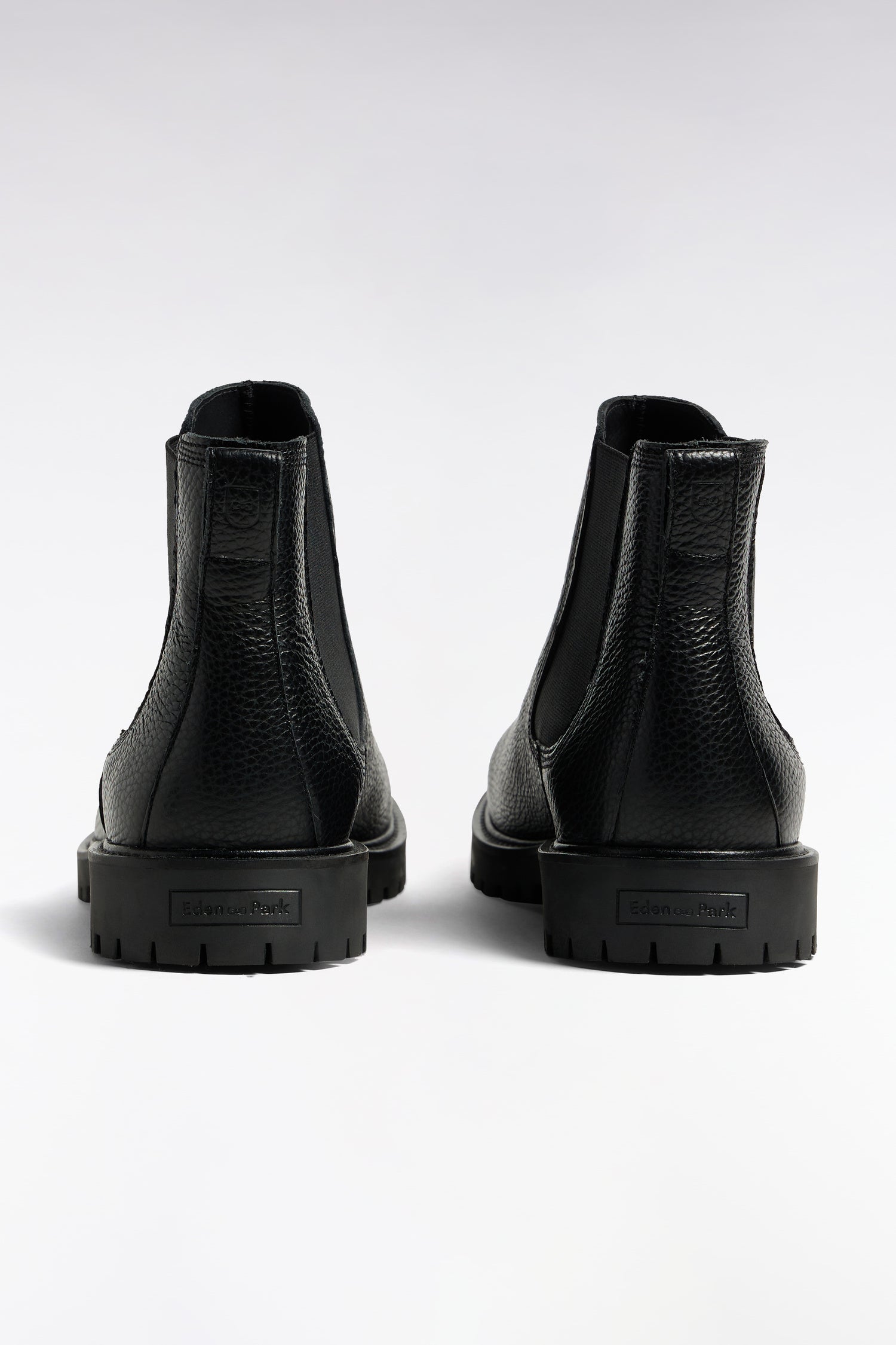 Bottines Chelsea en cuir grainé noir