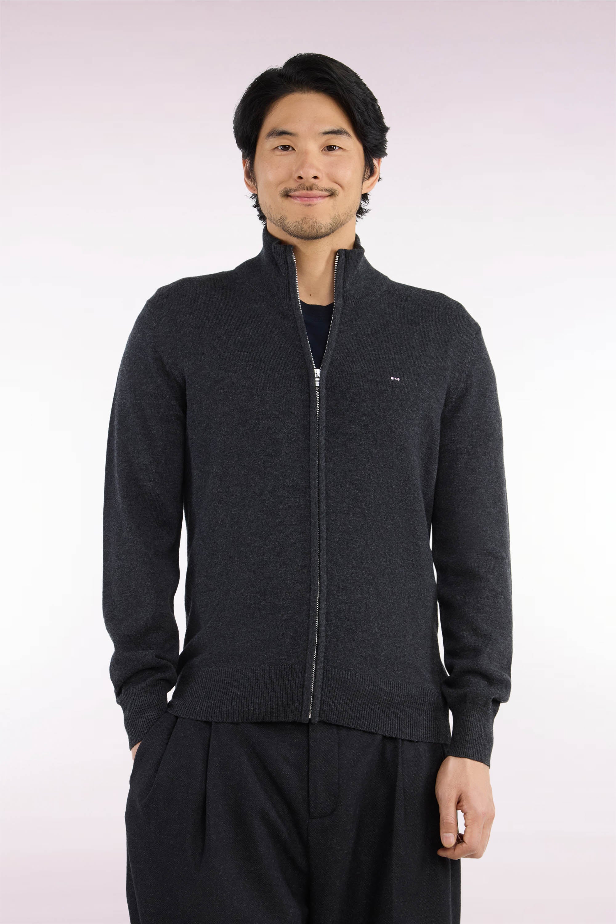 Cardigan zippé en laine et coton gris foncé coupe droite