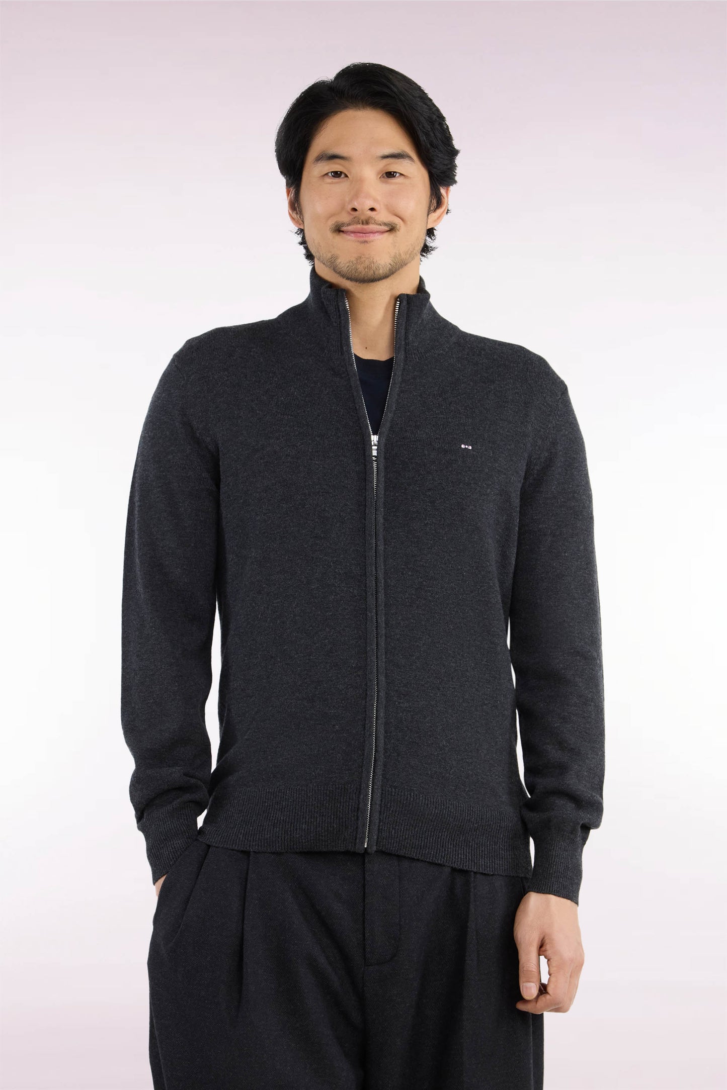 Cardigan zippé en laine et coton gris foncé coupe droite