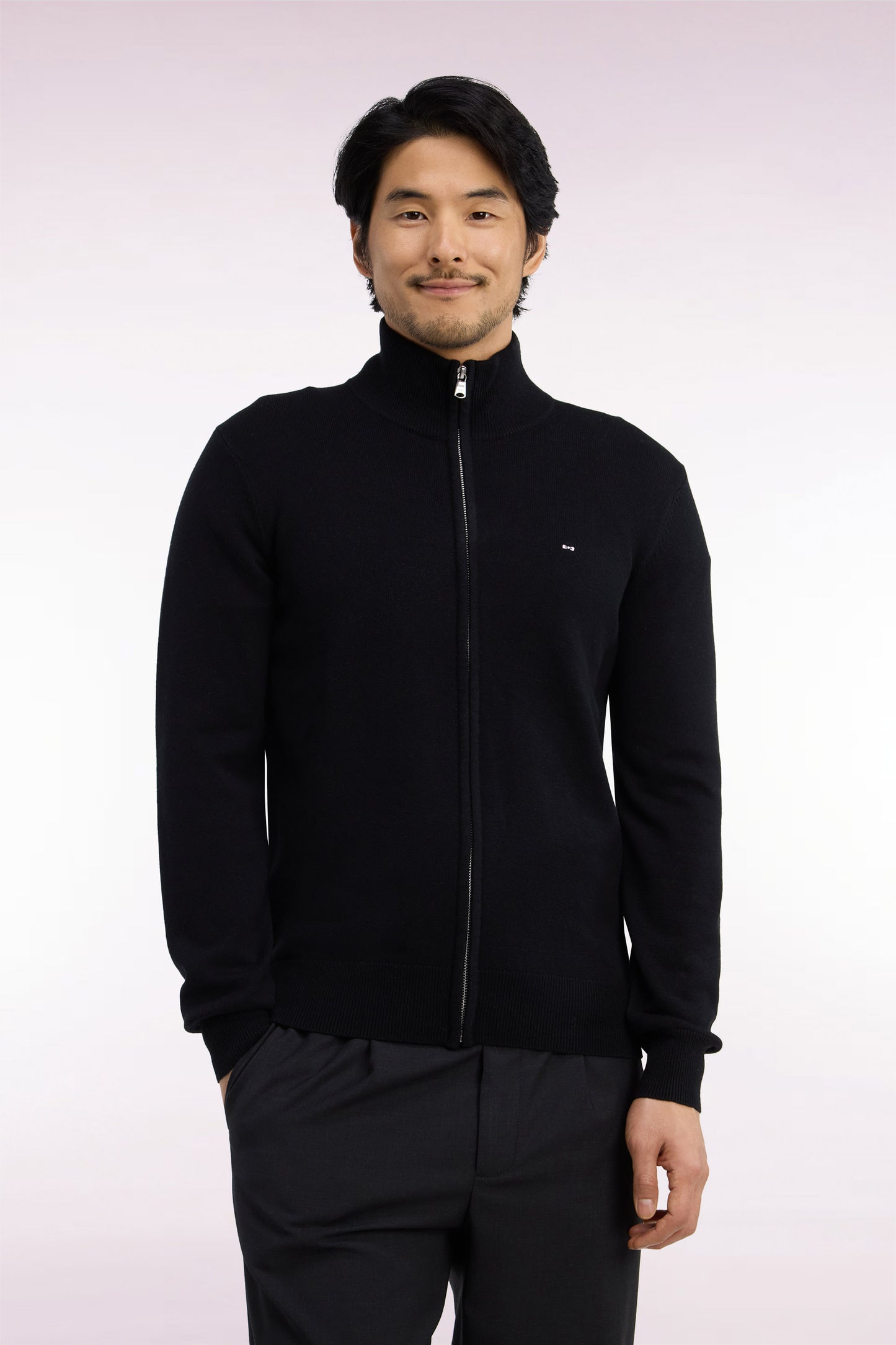 Cardigan zippé en laine et coton noir coupe droite