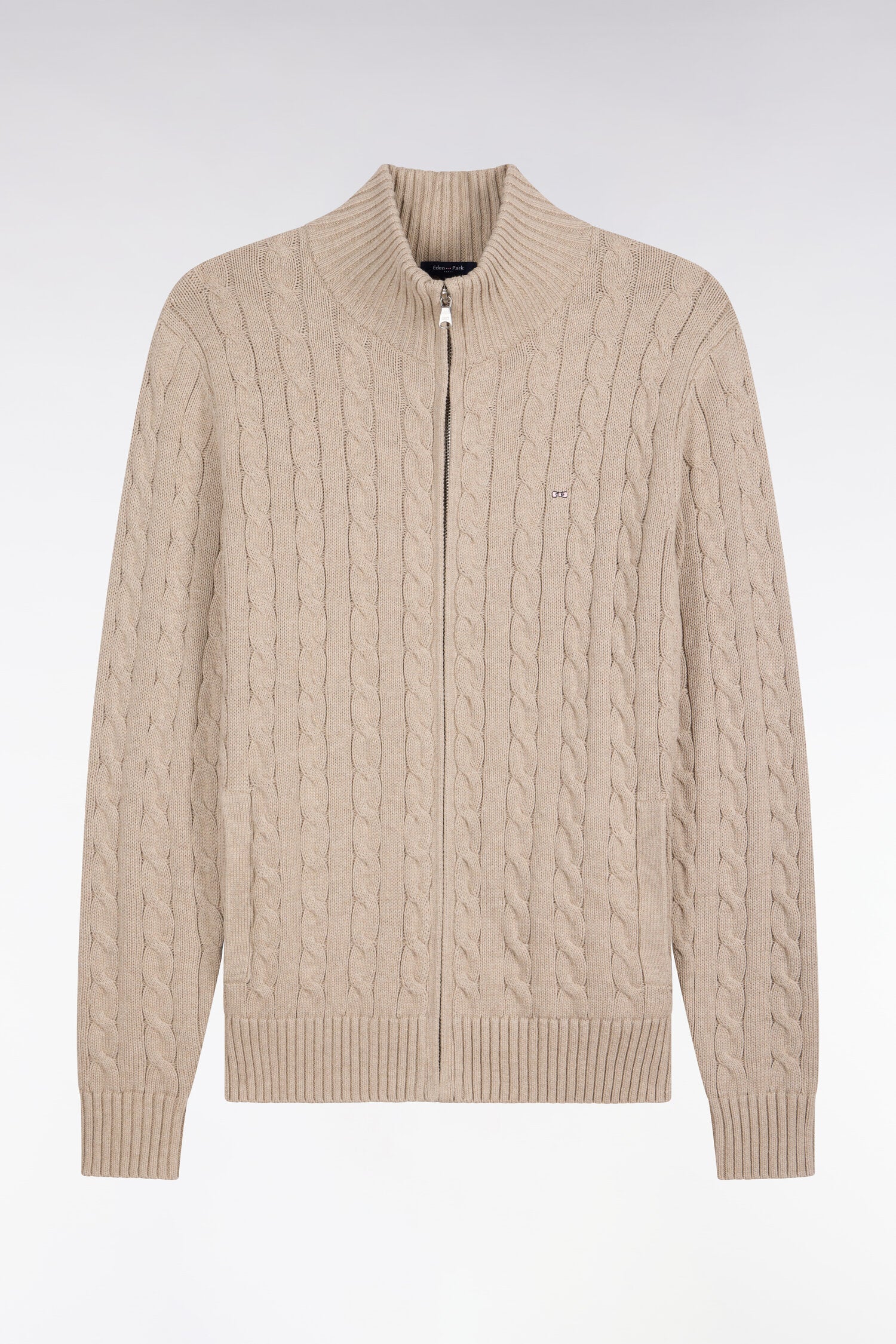 Cardigan à torsades zippé en coton beige coupe droite