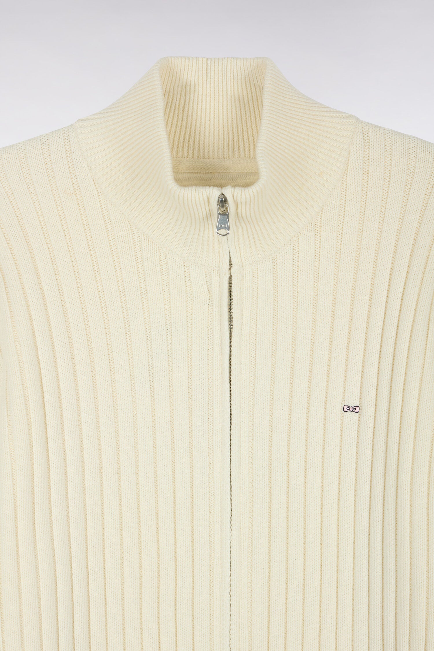 Cardigan zippé à col camionneur en laine et coton écru côtelé coupe droite