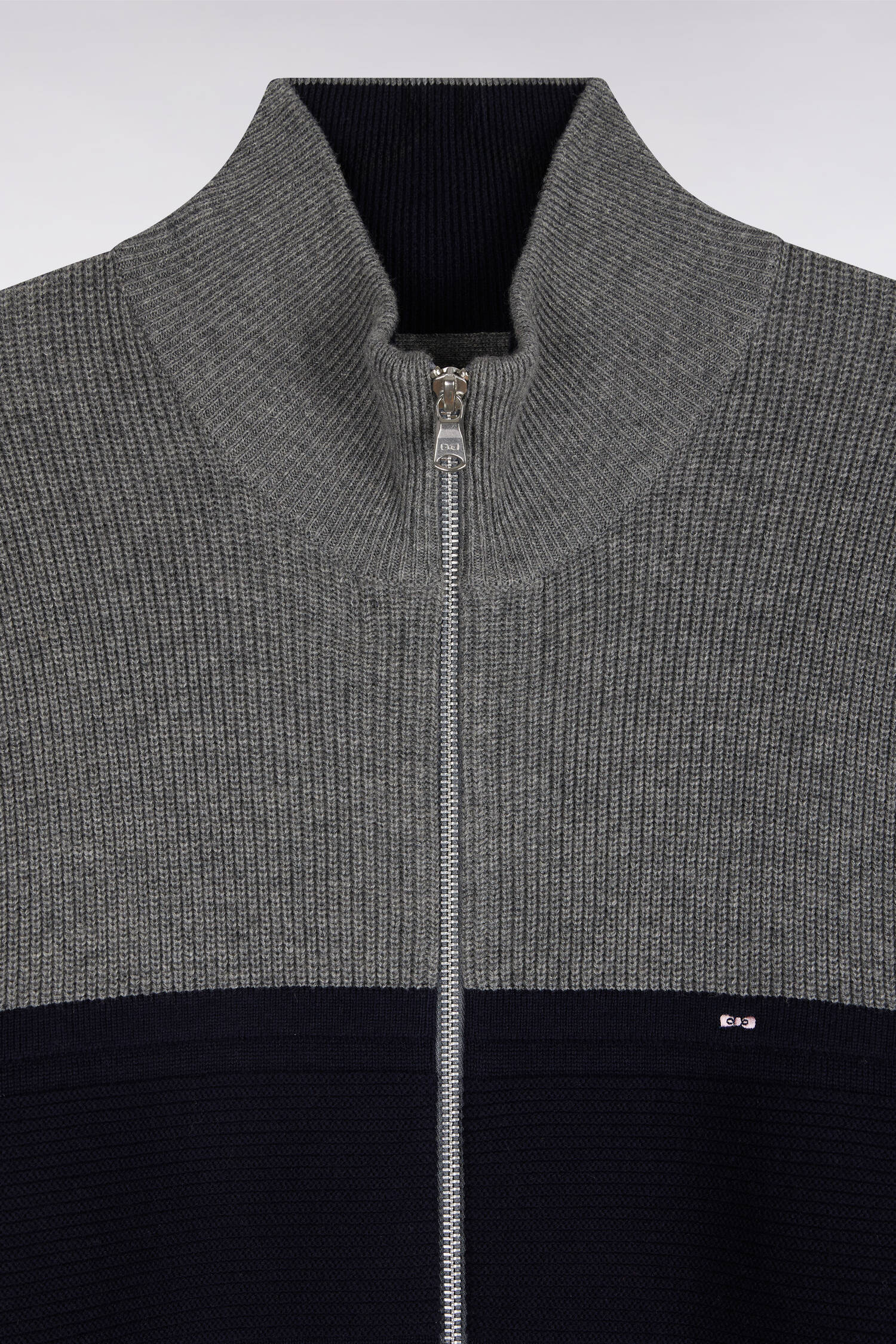 Cardigan zippé bicolore en laine mérinos marine et gris coupe droite