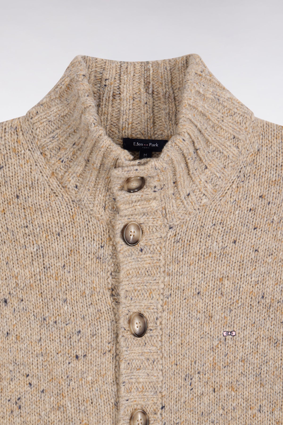 Cardigan boutonné en maille épaisse chinée écru coupe droite