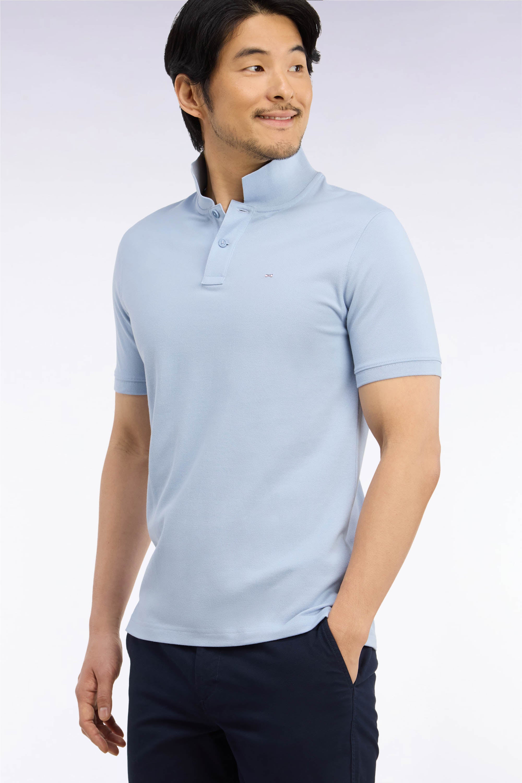 polo mangas cortas en algodón Pima azul cielo corte recto