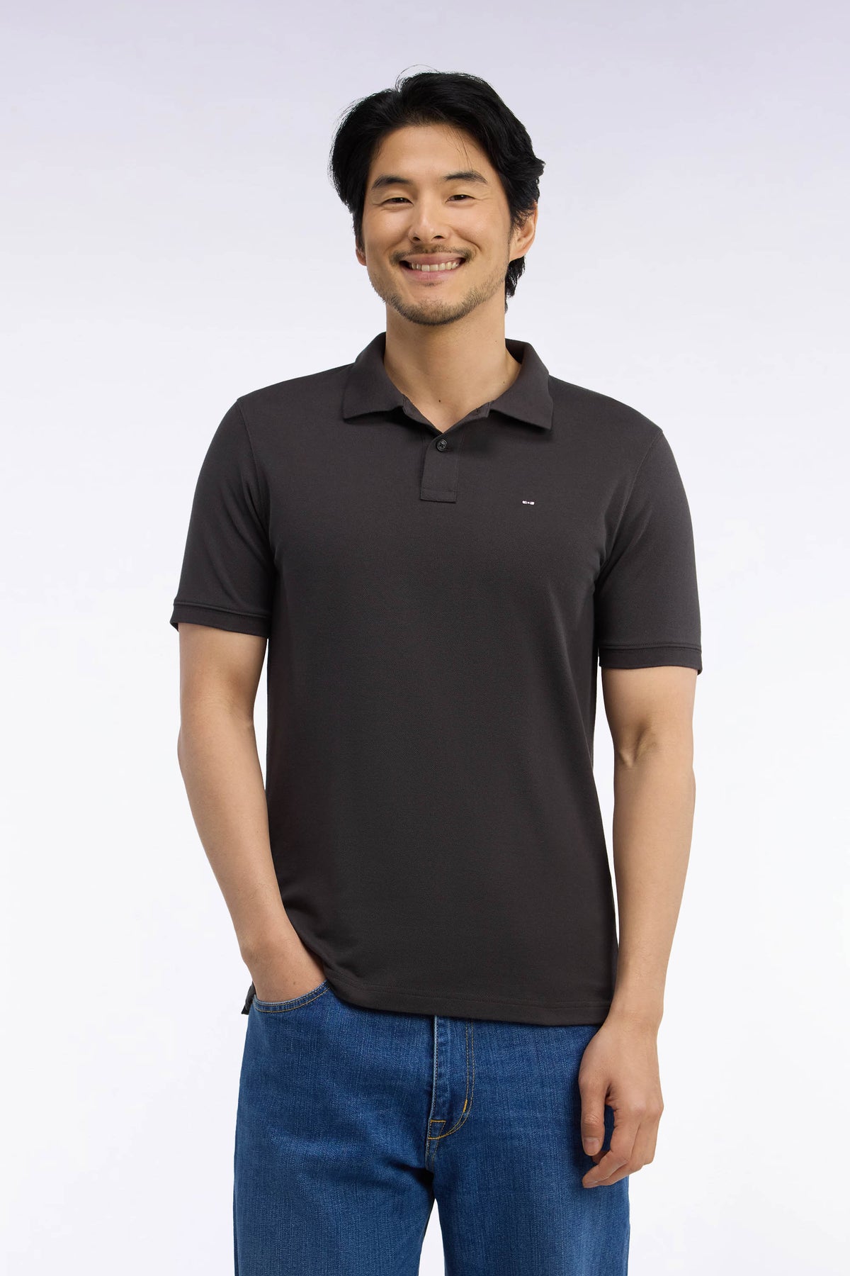 Polo manches courtes en coton Pima marron coupe droite