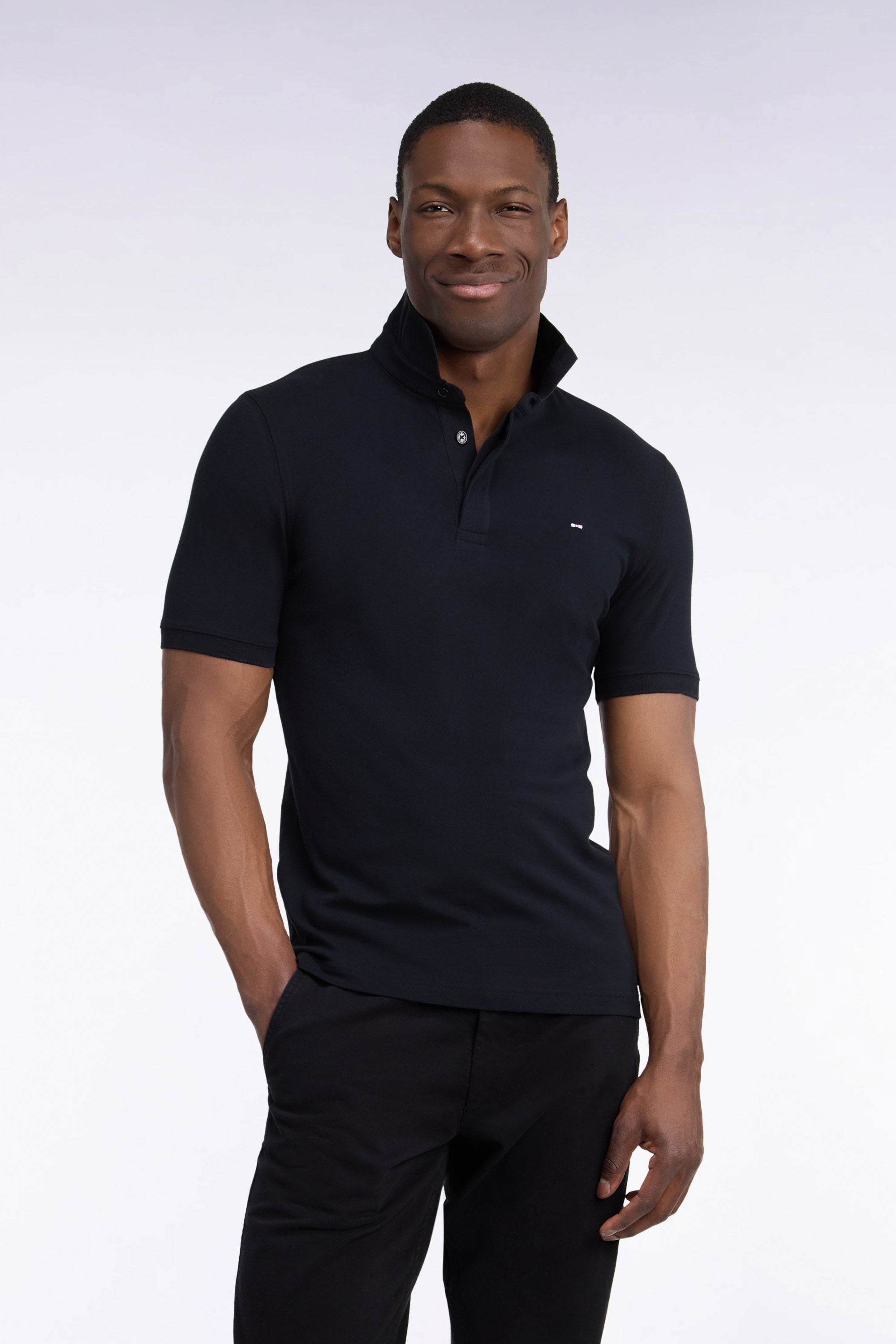 Polo manches courtes en coton stretch noir coupe ajustée