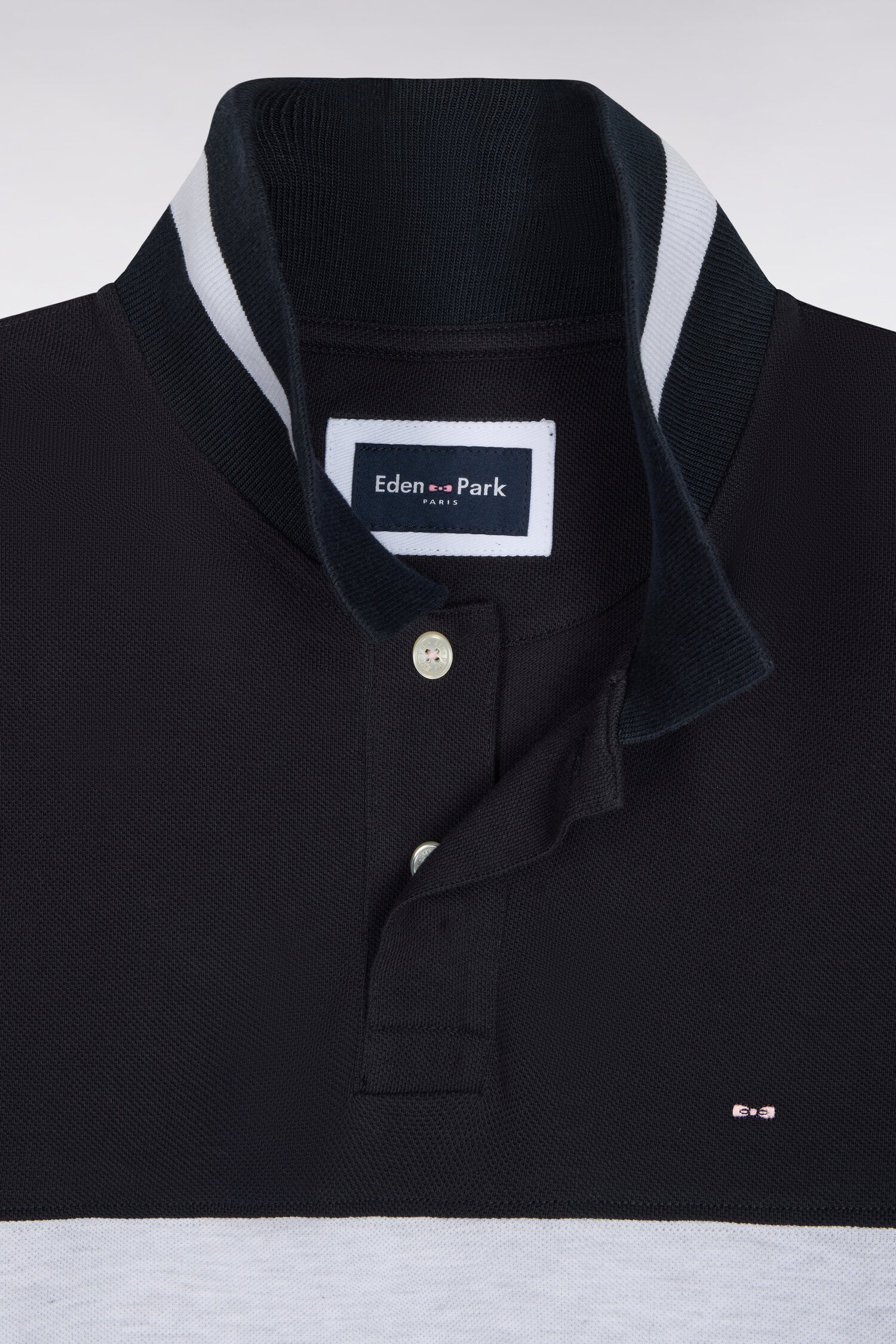 Polo manches courtes en piqué coton marine à découpe coupe droite