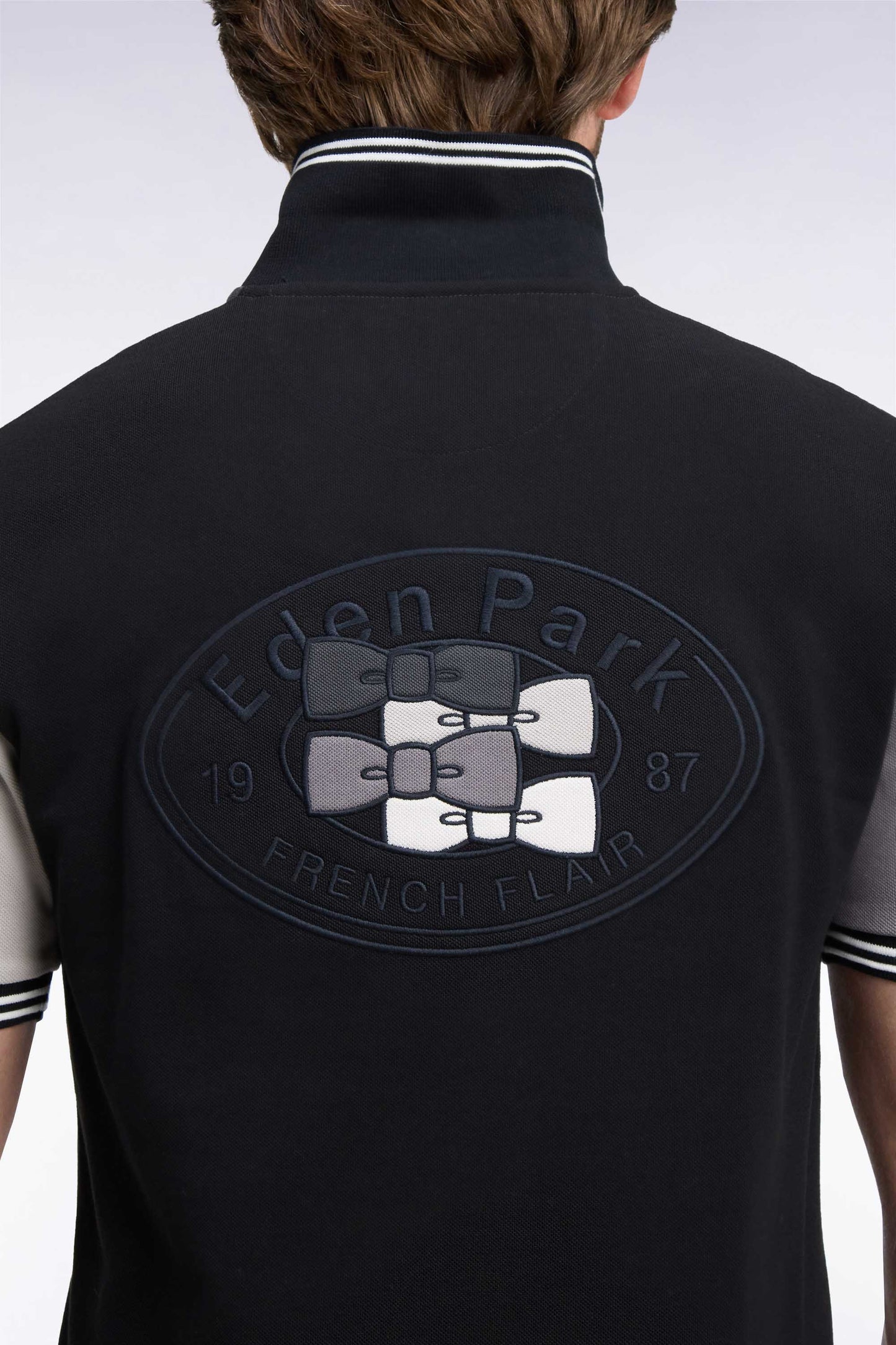 Polo manches courtes en coton tricolore gris coupe droite
