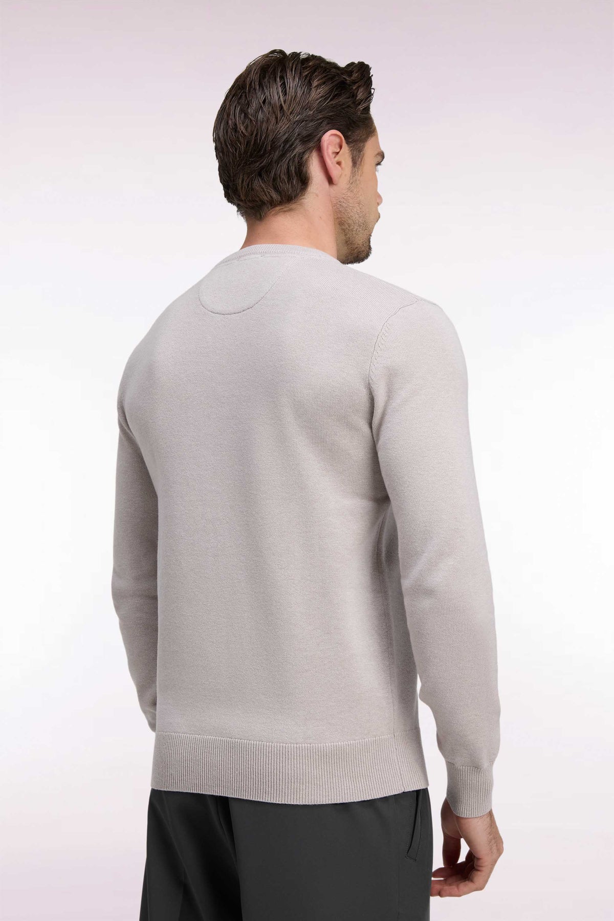 Pull col rond en laine et coton gris coupe droite