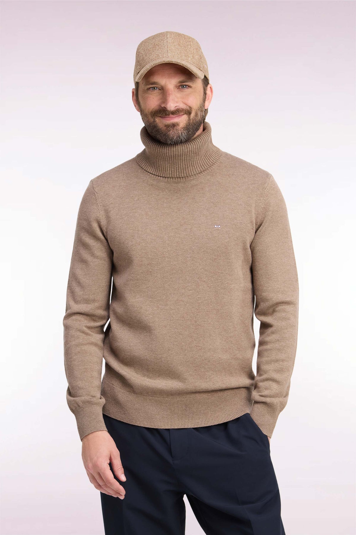 Pull col roulé en laine et coton marron coupe droite