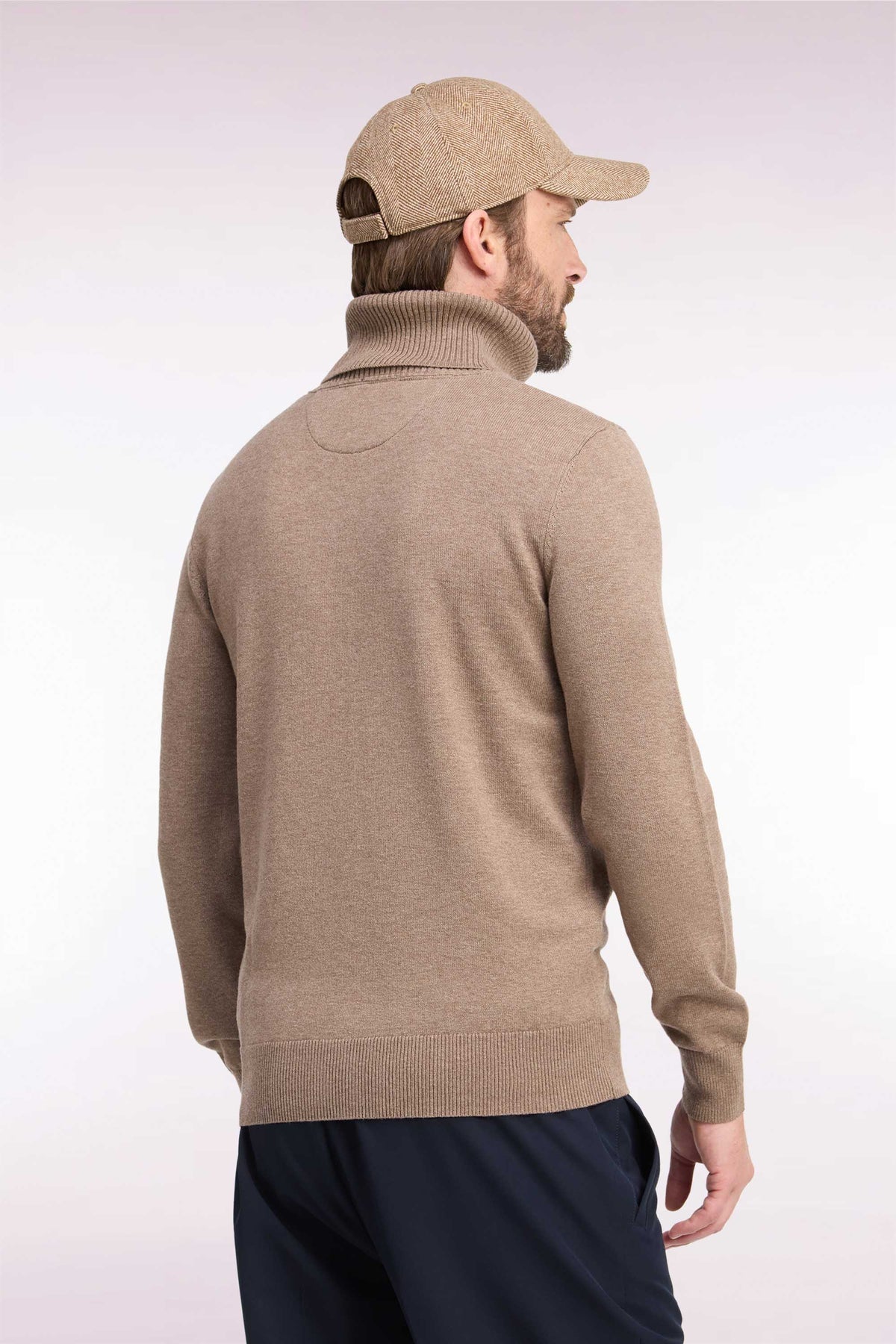Pull col roulé en laine et coton marron coupe droite