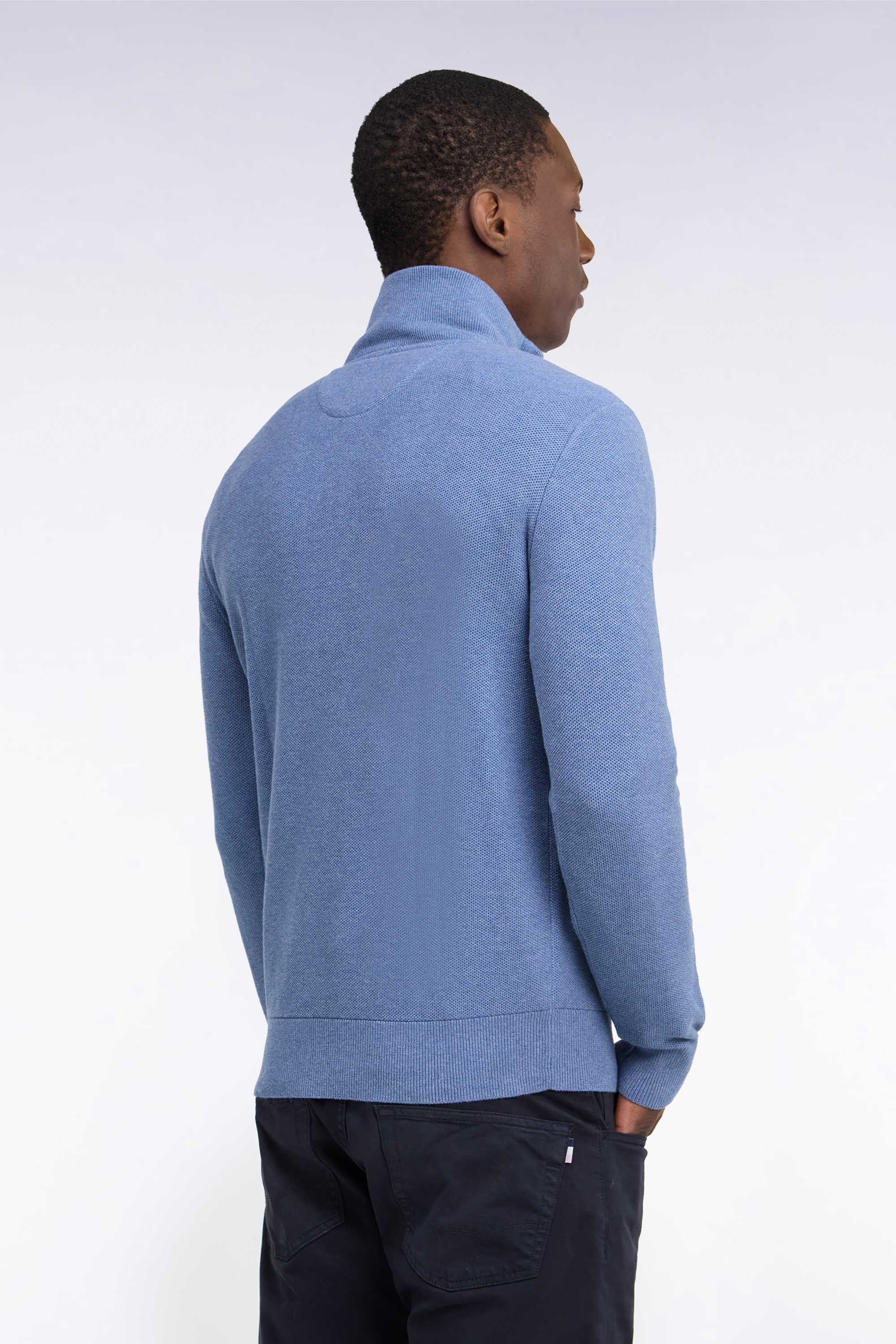 Pull col camionneur en coton bleu coupe droite