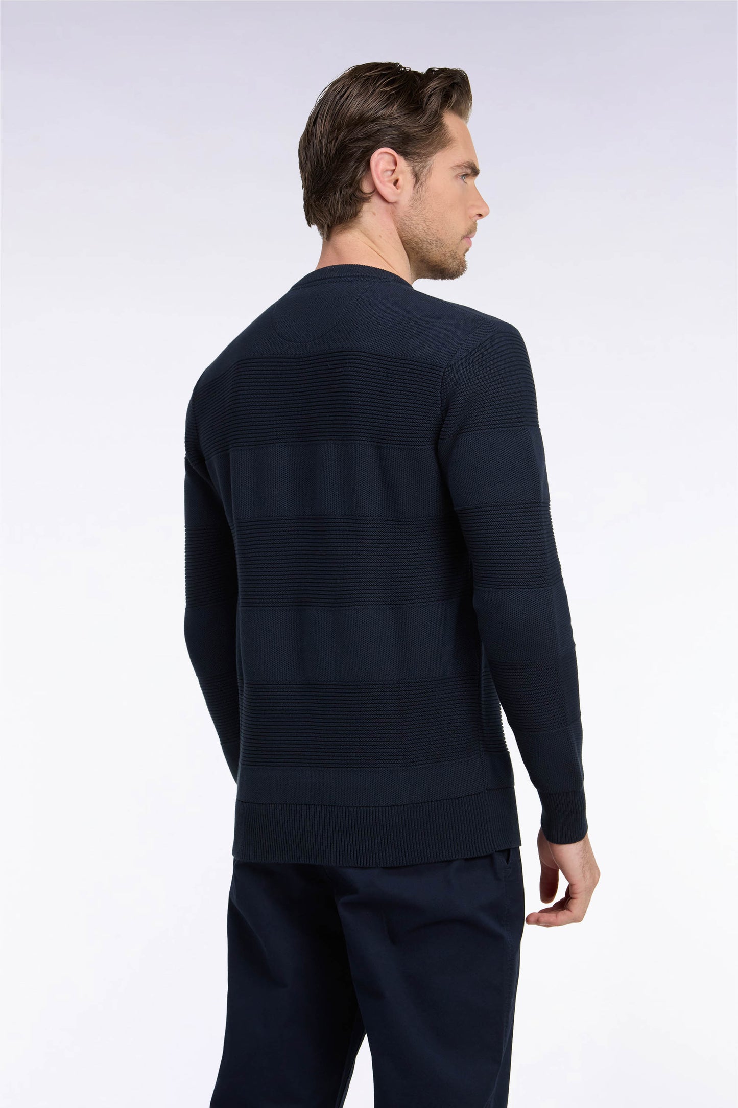 Pull à col rond en maille marine à effet de rayures coupe regular
