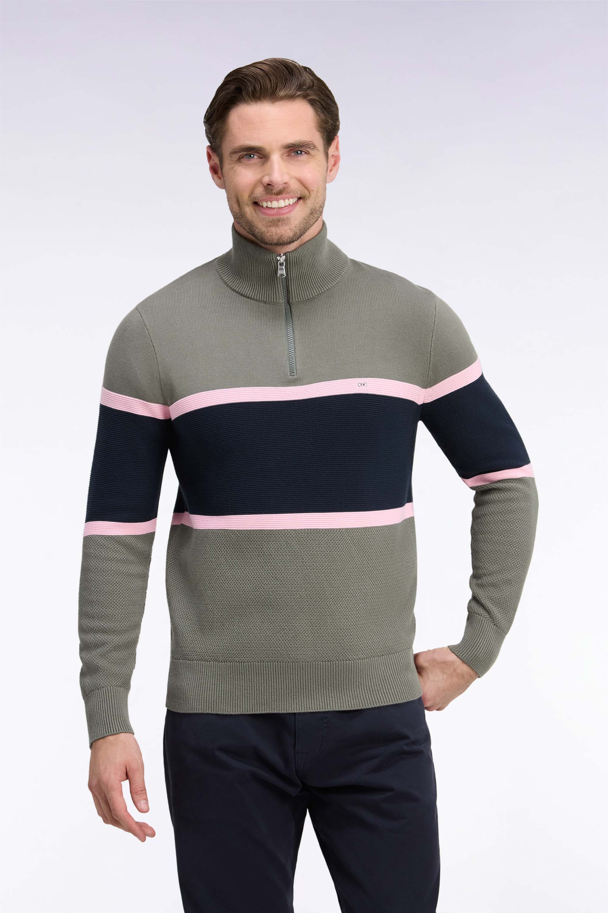 jersey con cuello camionero de algodón verde olive con paneles contrastées corte recto