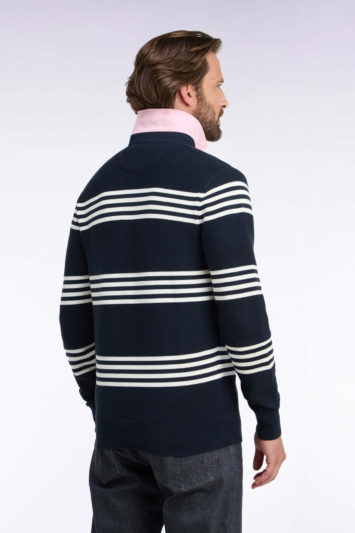 Pull à col maillot en coton écru et marine coupe droite