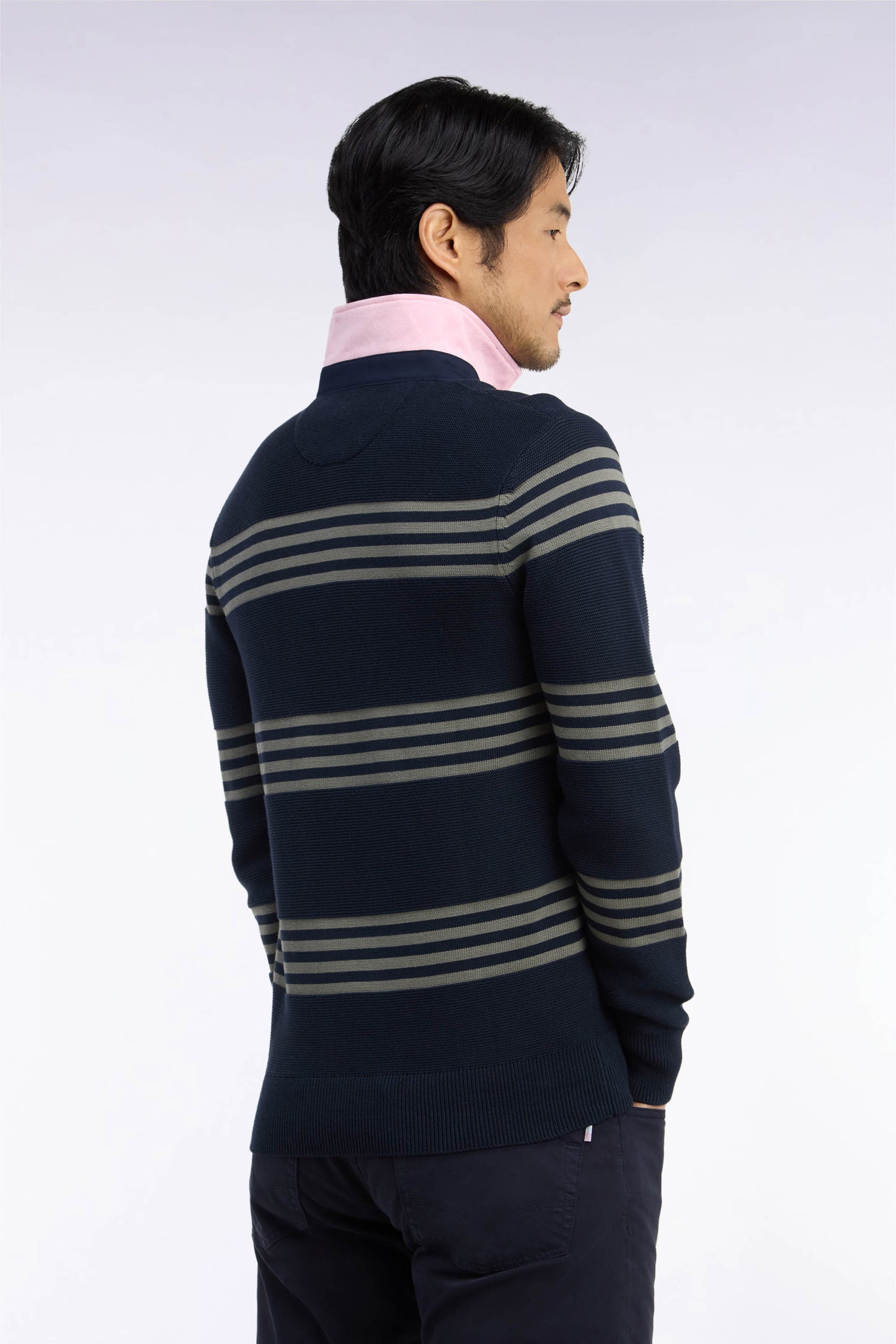 Pull à col maillot en coton vert olive et marine coupe droite