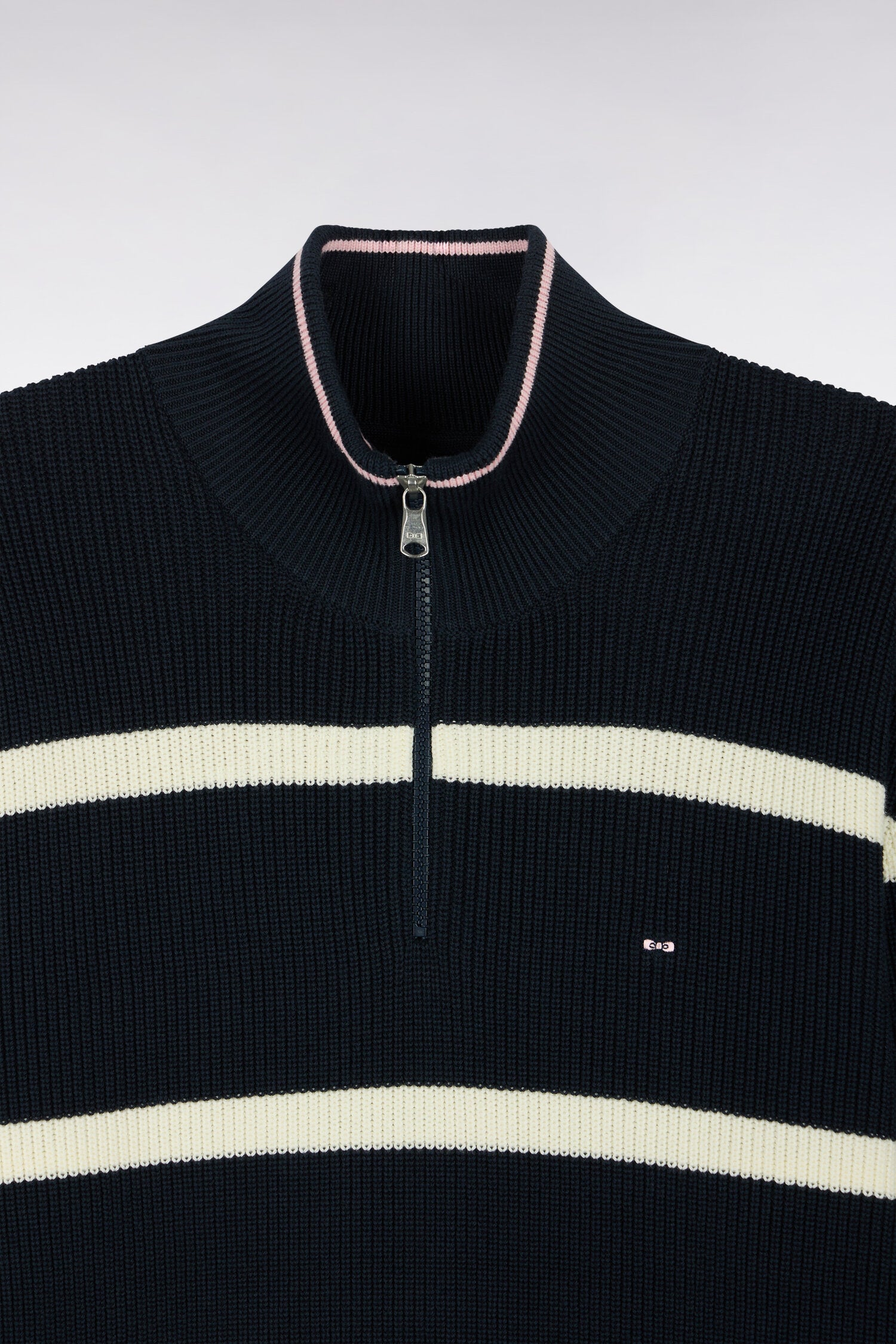 Pull rayé à col camionneur zippé en coton marine et écru coupe droite