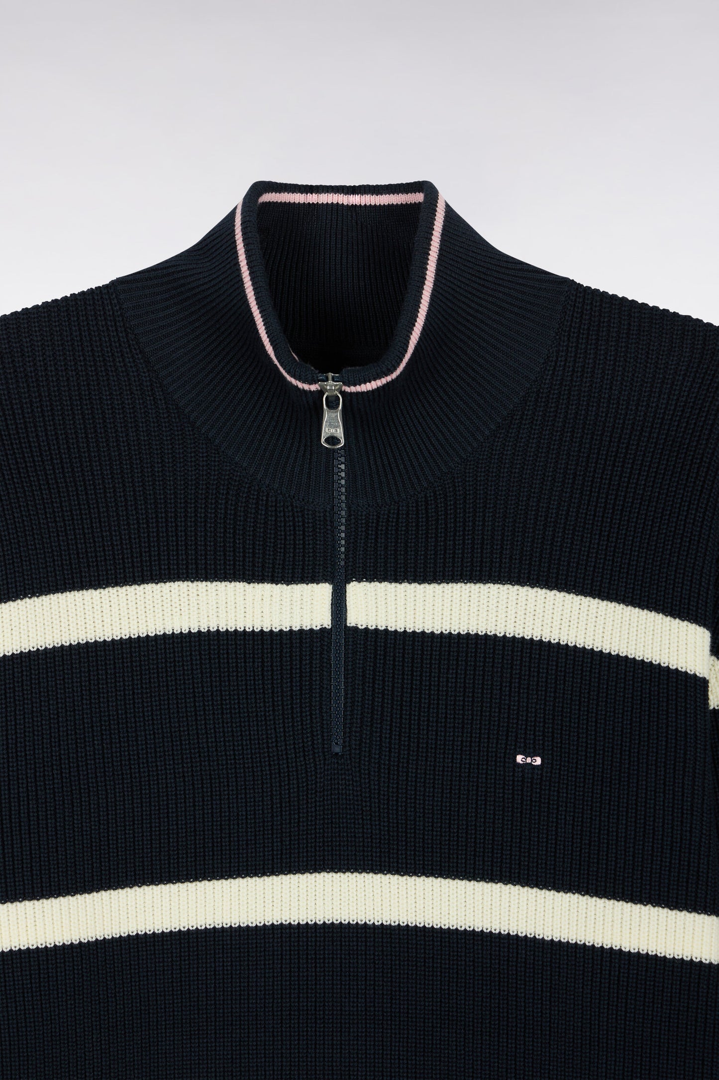 Pull rayé à col camionneur zippé en coton marine et écru coupe droite