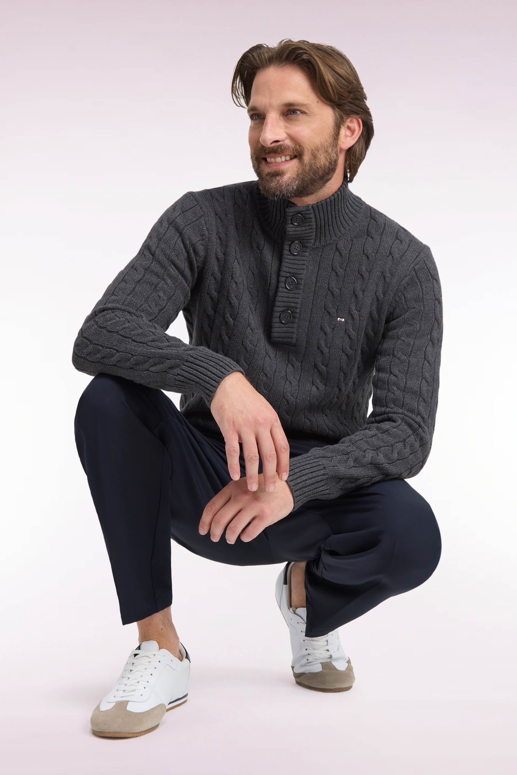 Pullover mit Zopfmuster col geknöpft aus Baumwolle Grau gerade Passform
