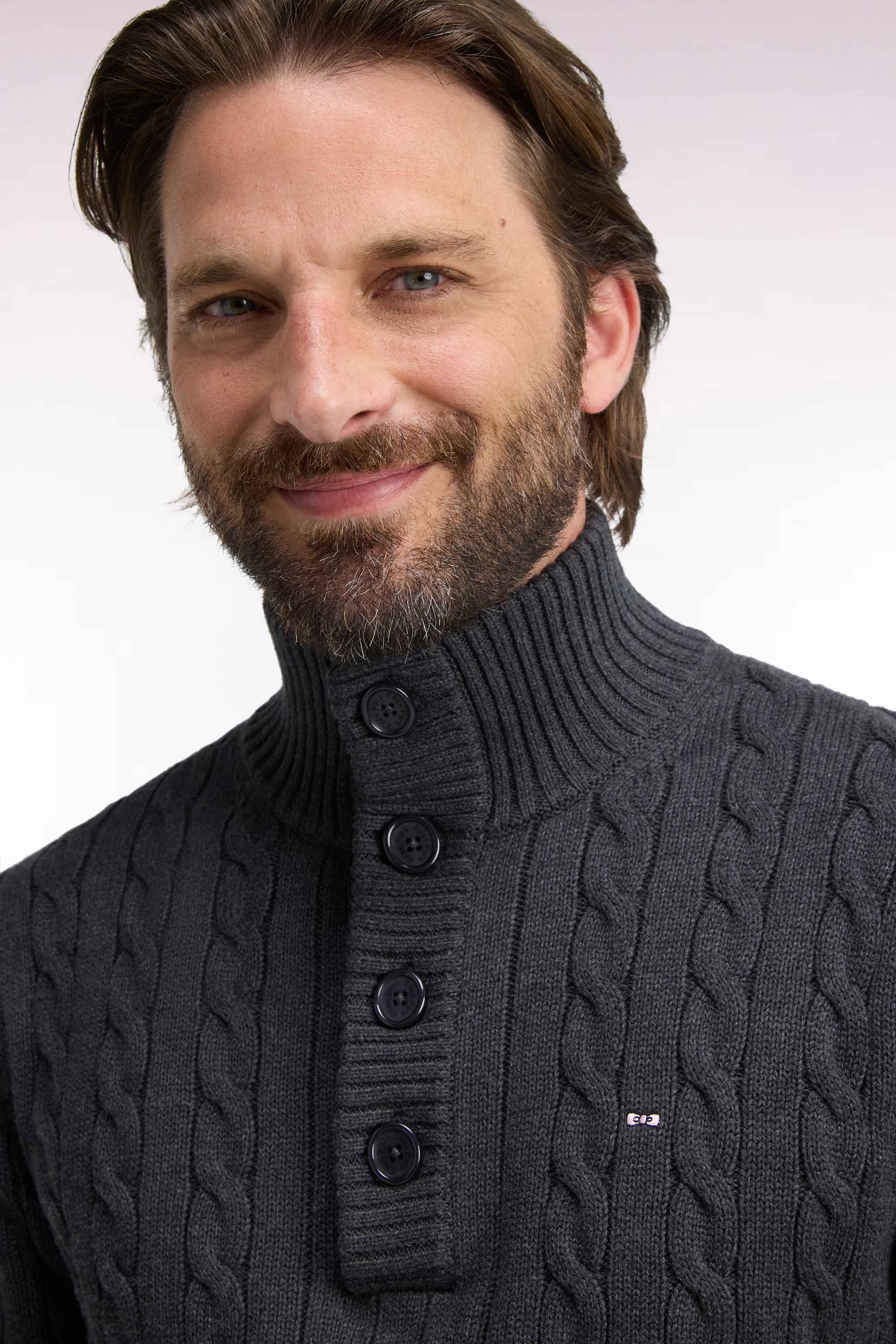 Pullover mit Zopfmuster col geknöpft aus Baumwolle Grau gerade Passform
