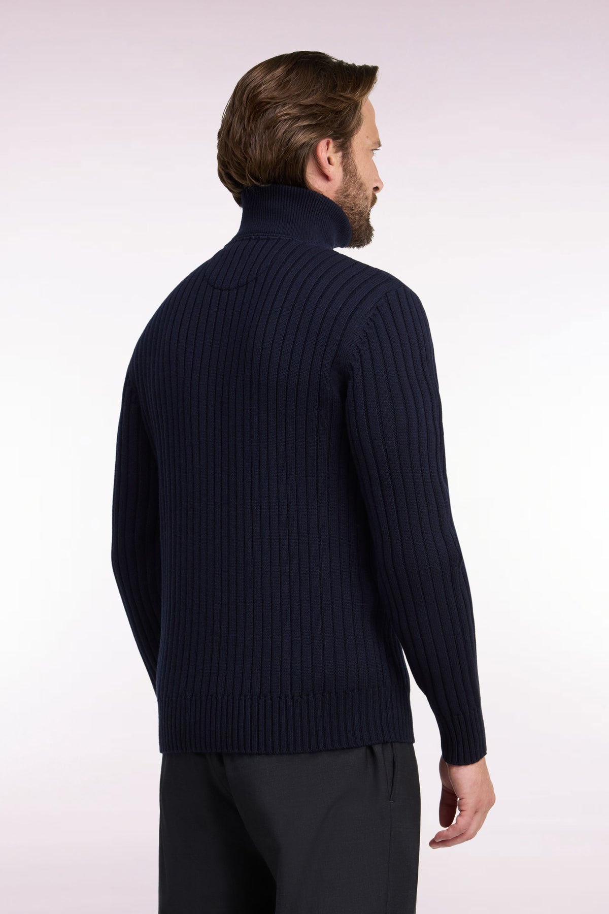 Pull col camionneur en laine et coton marine côtelé coupe droite