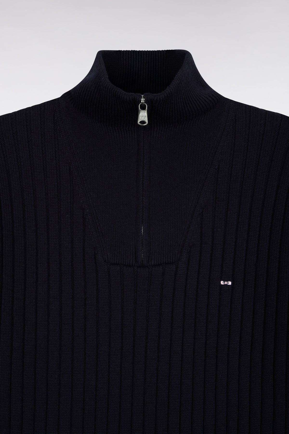 Pull col camionneur en laine et coton marine côtelé coupe droite