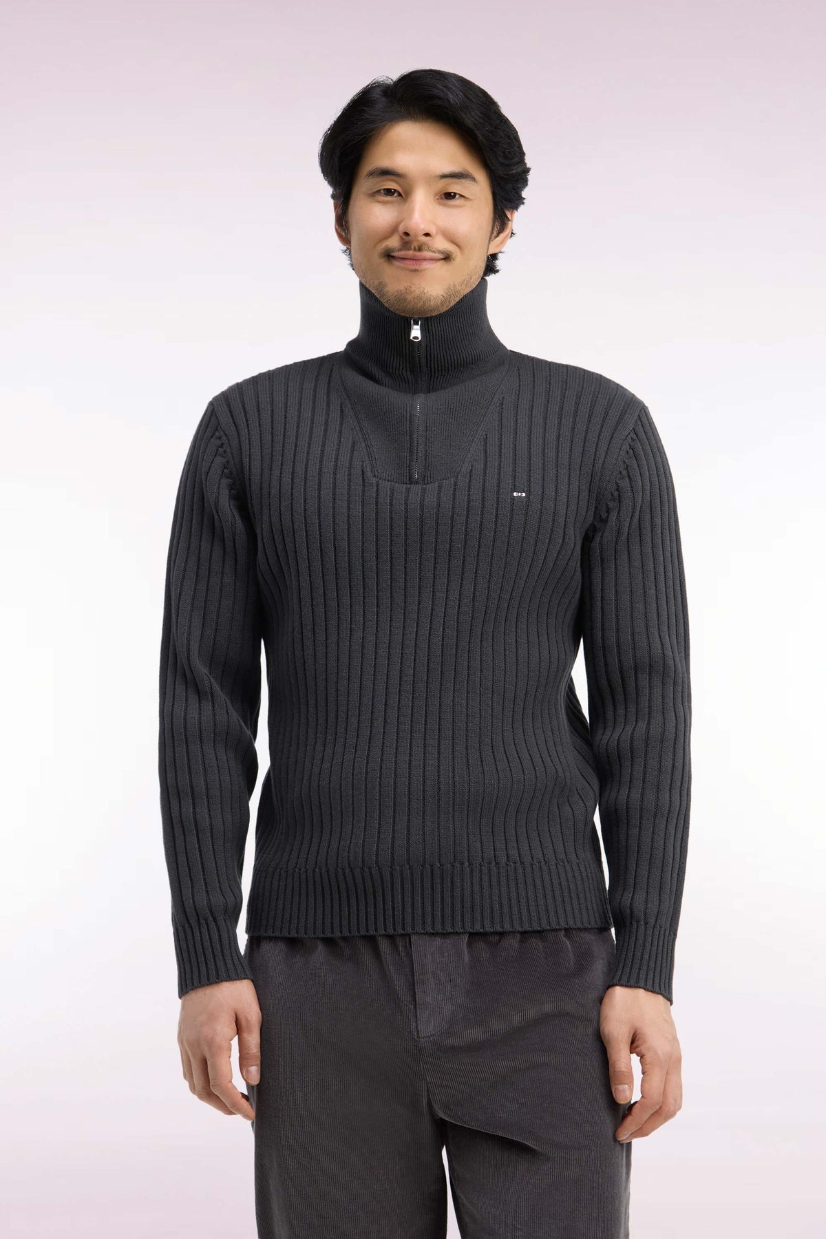 Straight cut ribbed khaki wool and cotton trucker neck sweater