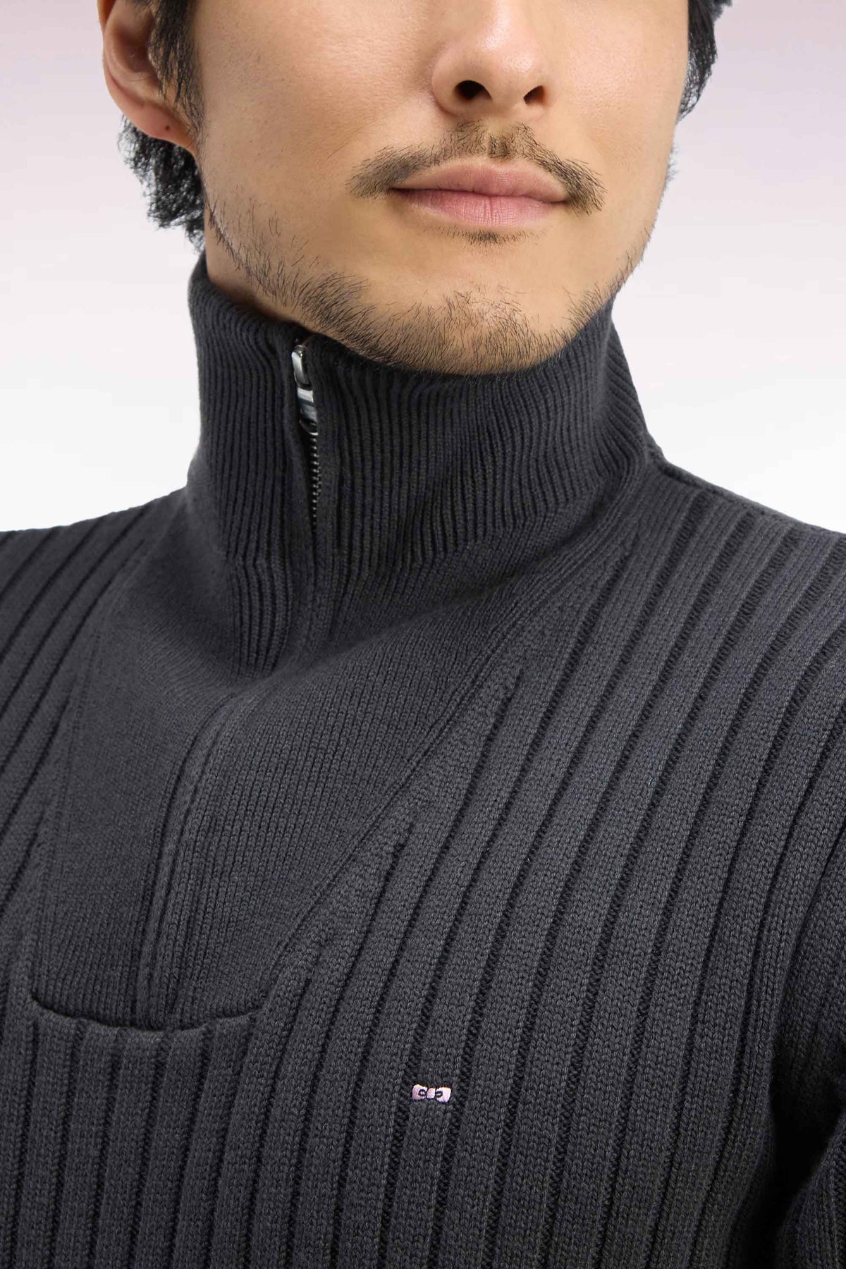 Straight cut ribbed khaki wool and cotton trucker neck sweater
