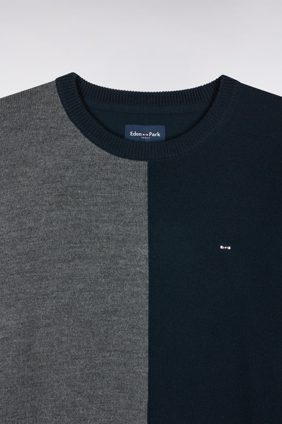 Pull à col rond à découpe verticale en jersey de laine mérinos tricolore