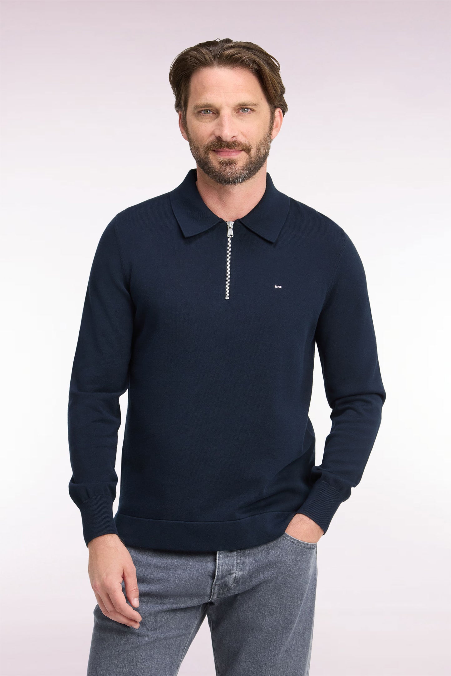 Pull à col polo zippé en coton et viscose marine coupe droite