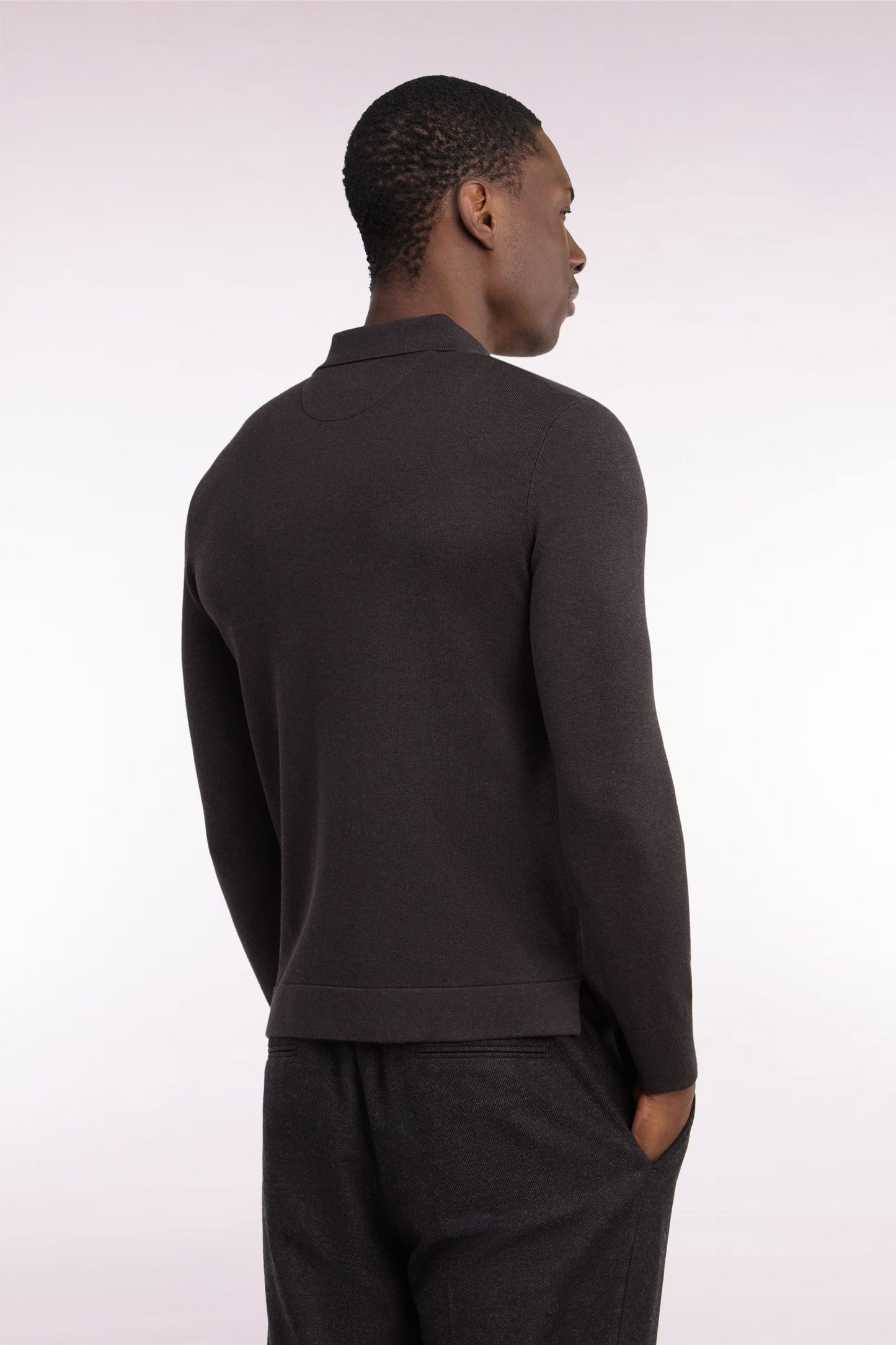 Pull à col polo zippé en coton et viscose marron coupe droite