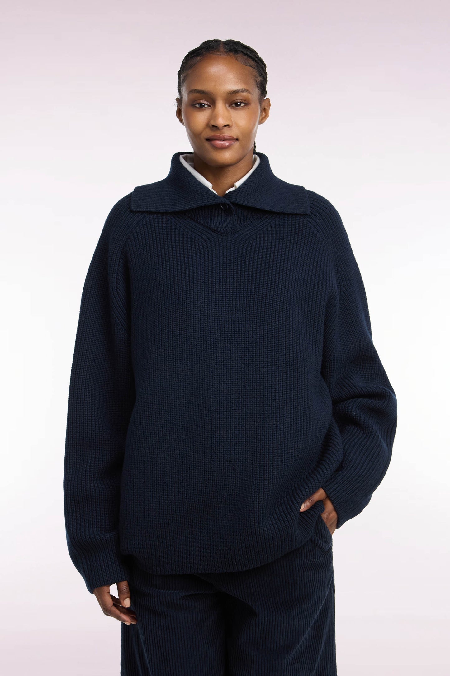Pull vareuse en laine marine coupe droite
