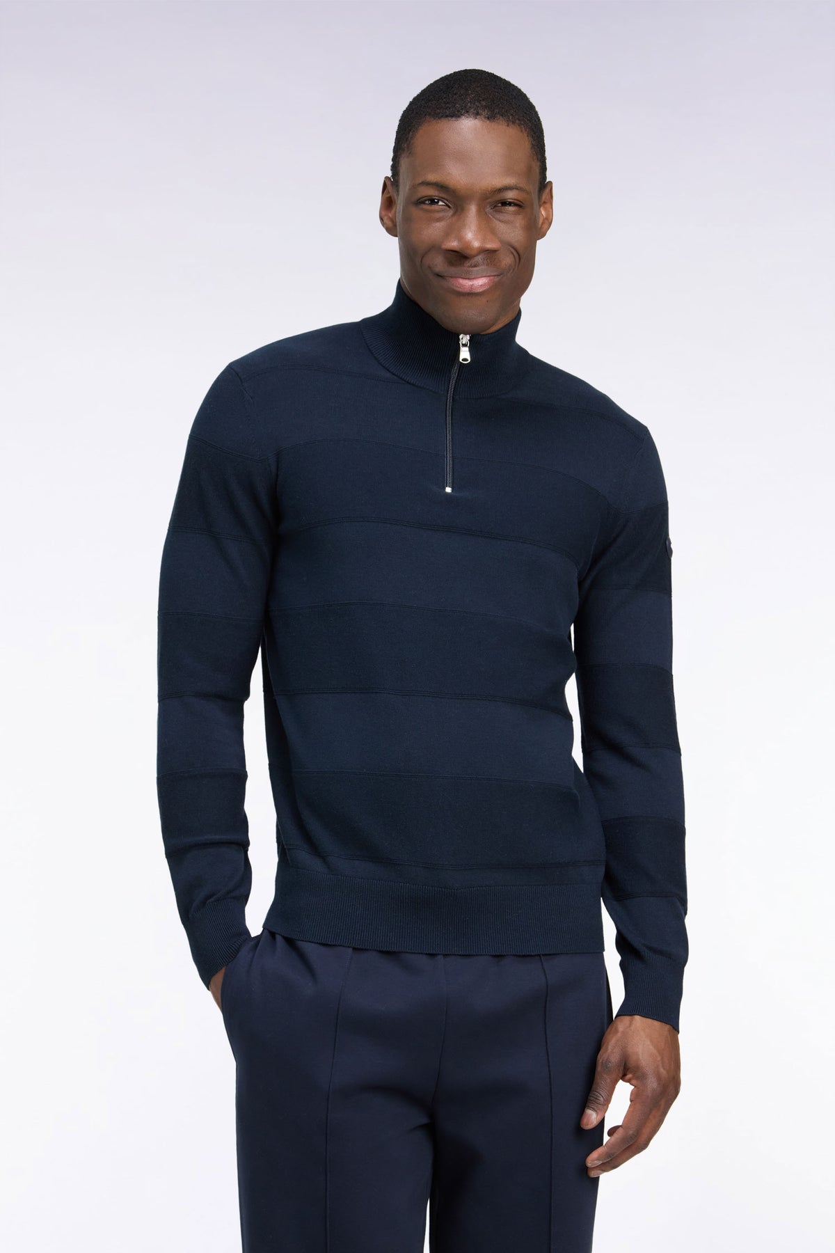 Pull golf à col montant zippé en coton et viscose marine coupe droite