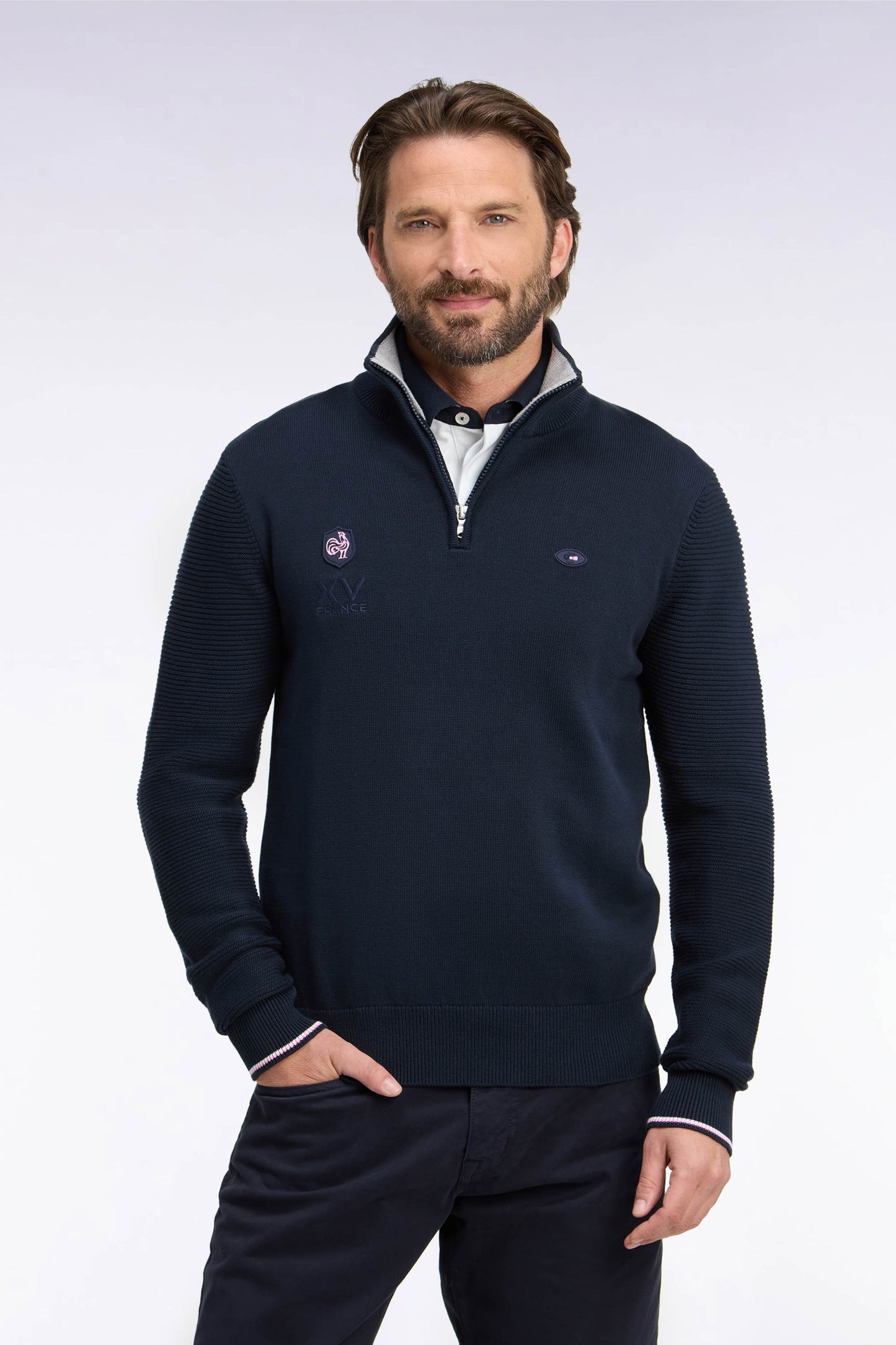 Pull à col montant zippé en coton marine broderie XV de France coupe regular