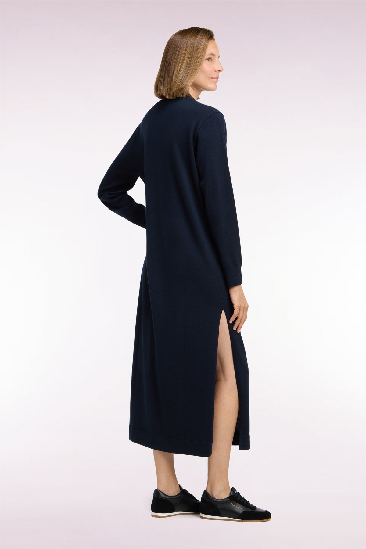 Robe midi fendue en laine marine coupe droite