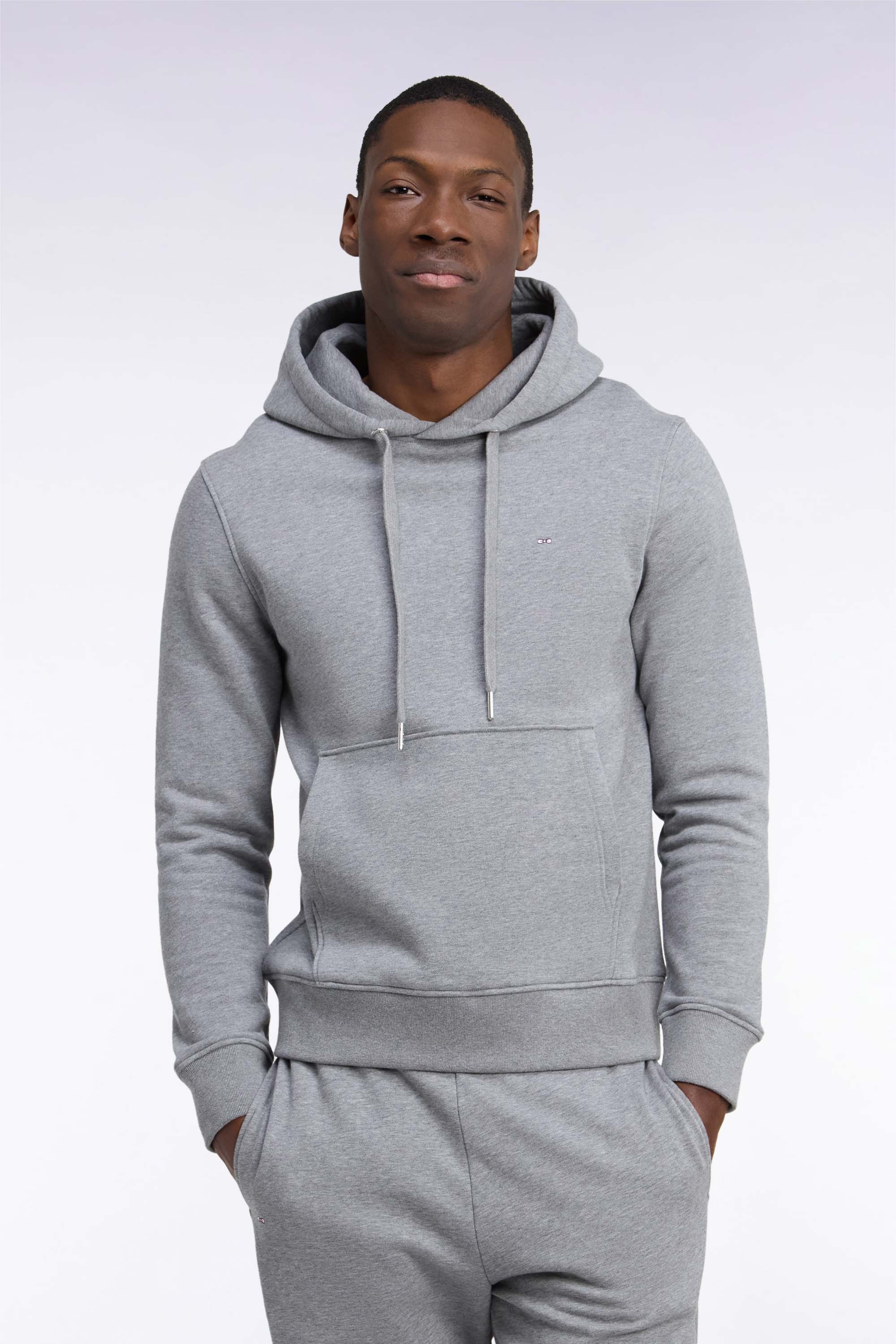 Sweatshirt à capuche en molleton coton gris coupe droite