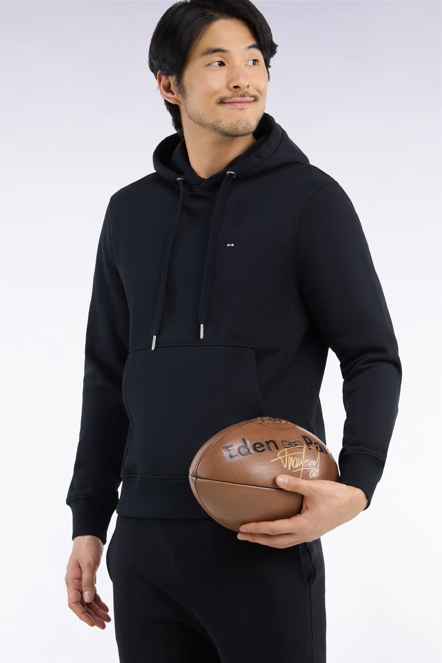 Sweatshirt à capuche en molleton coton noir coupe droite