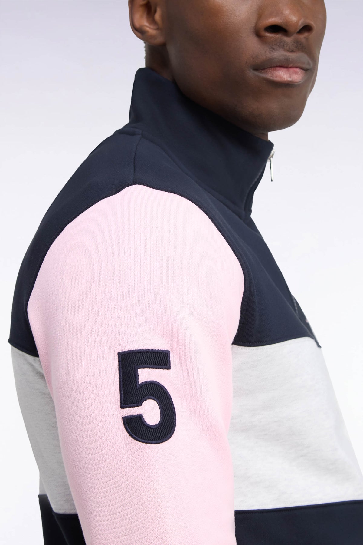 Sweatshirt col camionneur en coton marine à découpes coupe droite