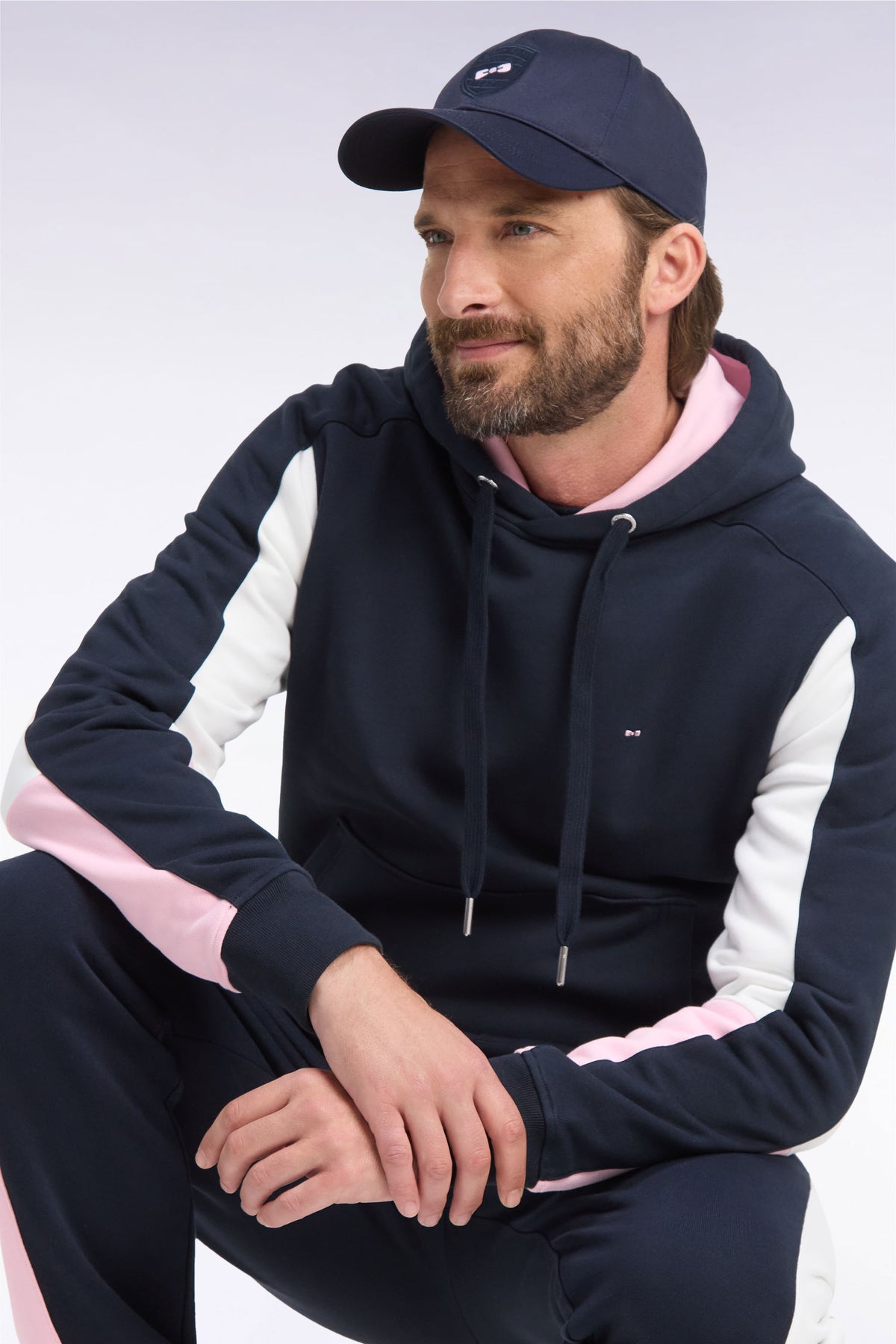 Sweatshirt à capuche en coton marine à découpes de manches coupe droite