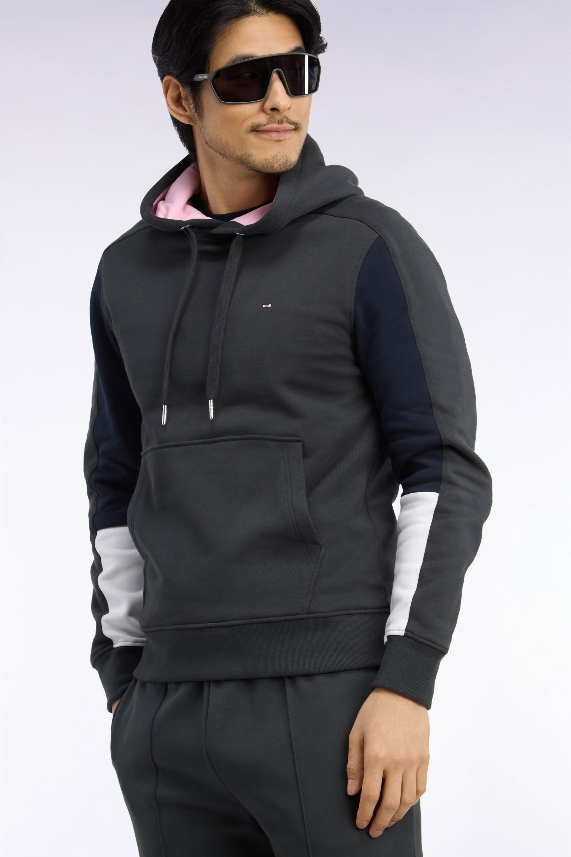 Sweatshirt mit Kapuze aus Baumwolle Khaki mit Einsätze aus manches gerade Passform