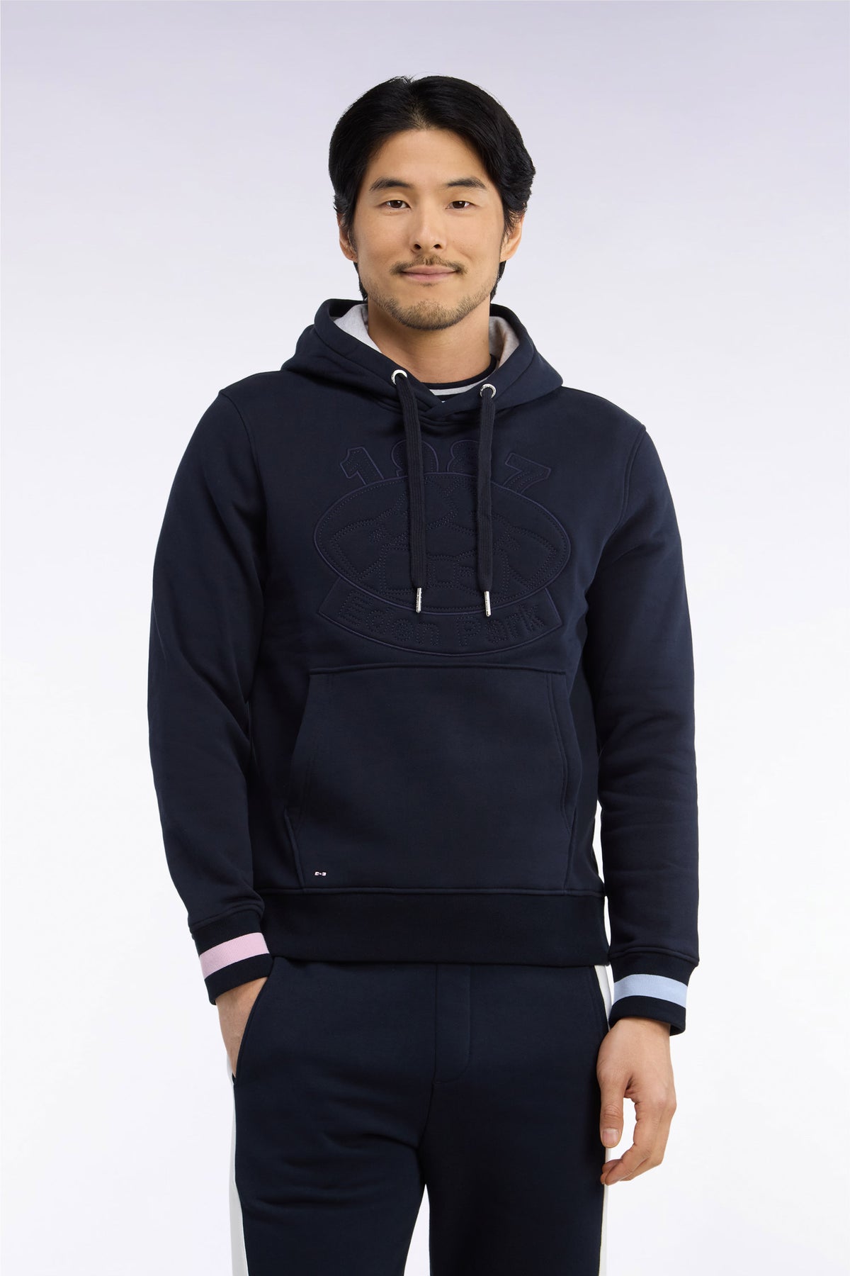 Sweatshirt à capuche en molleton coton marine brodé coupe droite