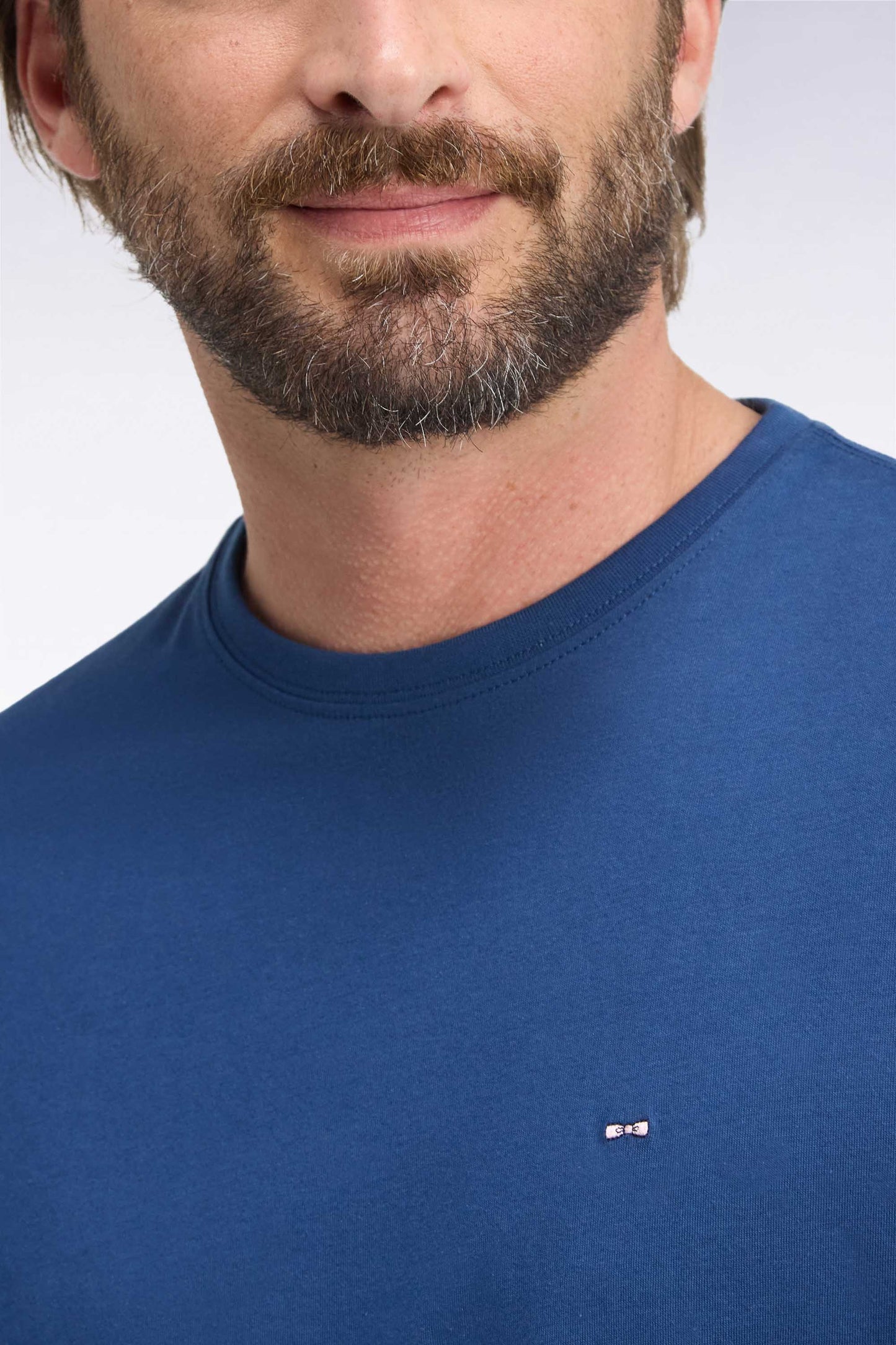 T-shirt manches courtes col rond en coton marine coupe droite