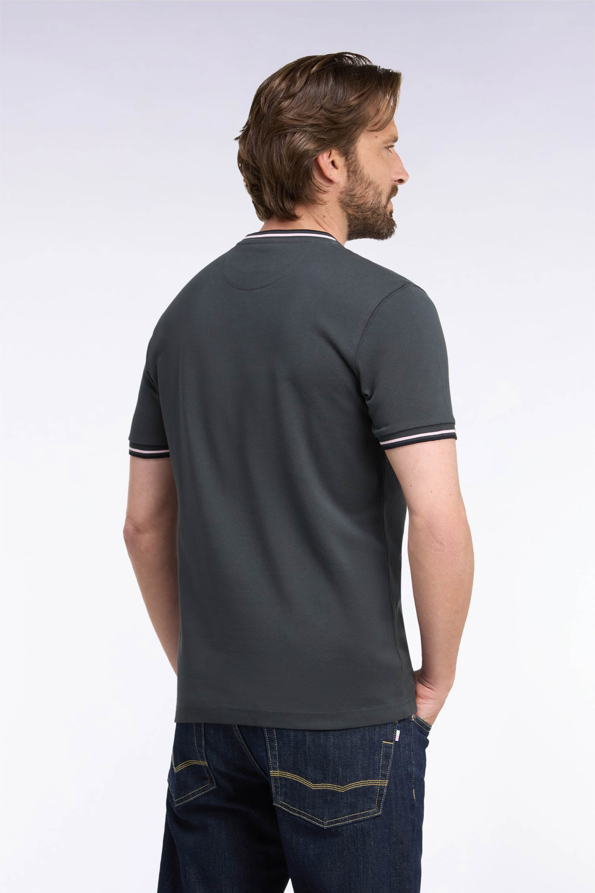 T-shirt manches courtes en coton kaki à bords-côtes rayés coupe droite