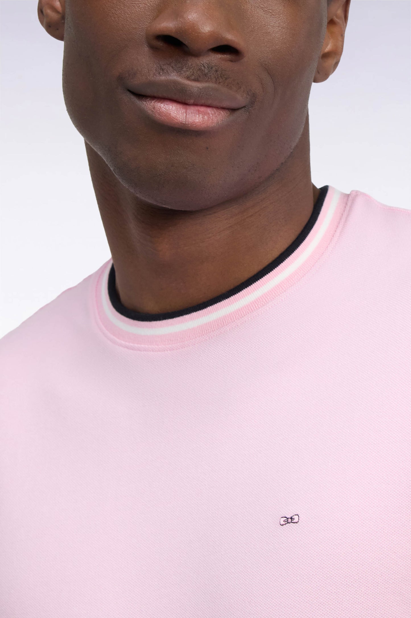 T-shirt manches courtes en coton rose à bords-côtes rayés coupe droite