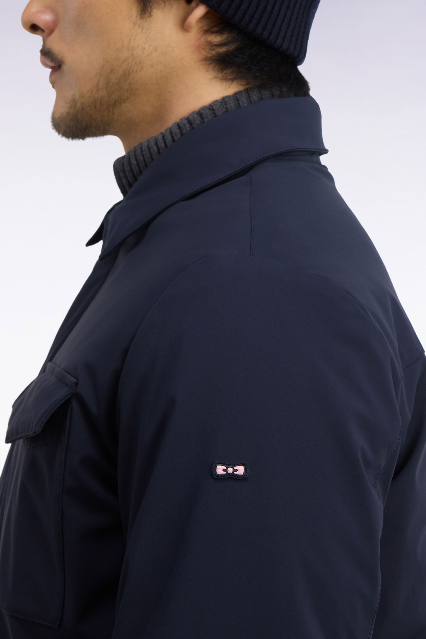 Surchemise en nylon stretch marine coupe droite