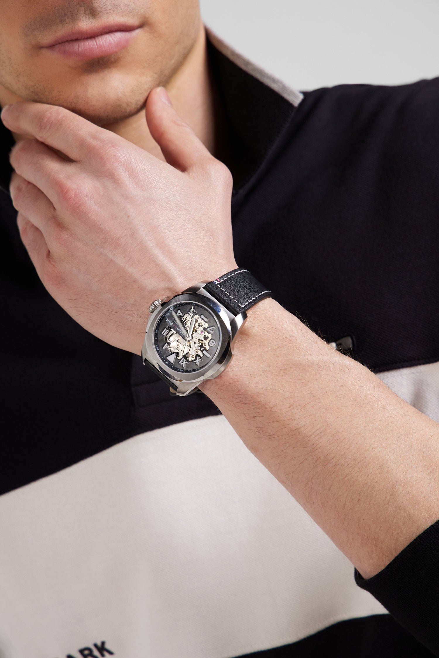 watch automatique skeleton in leather black