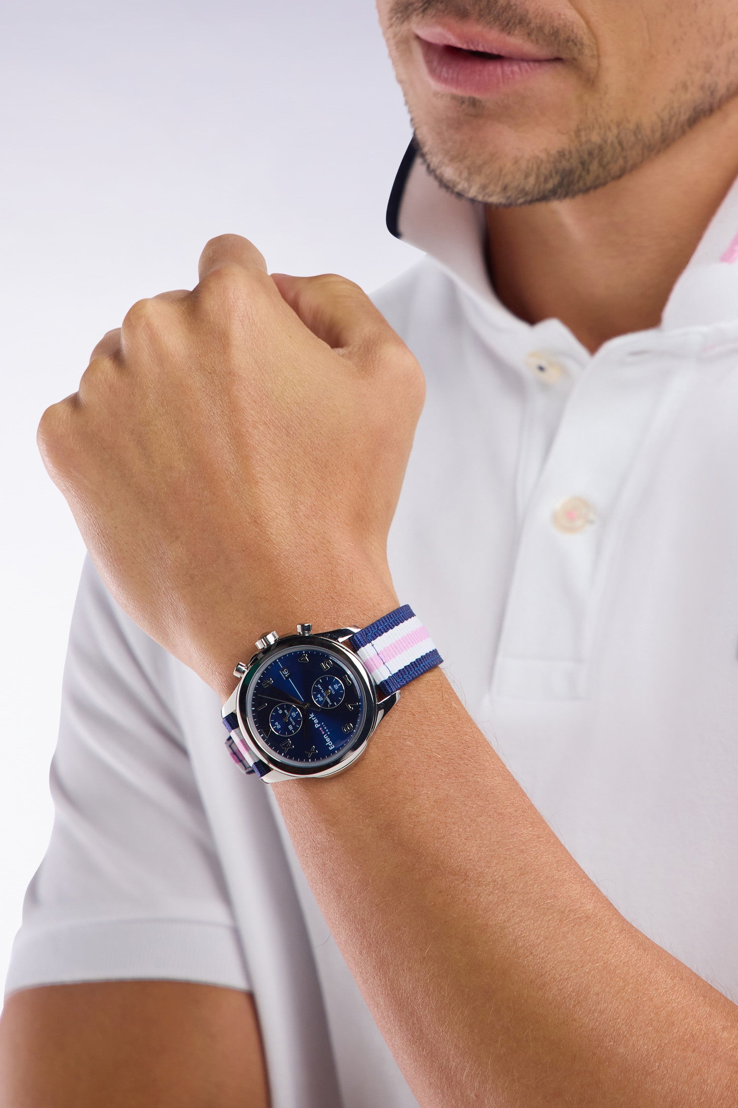 Montre à quartz dual time fond bleu bracelet NATO tricolore