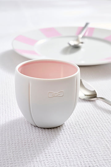 Deux tasses à café en porcelaine